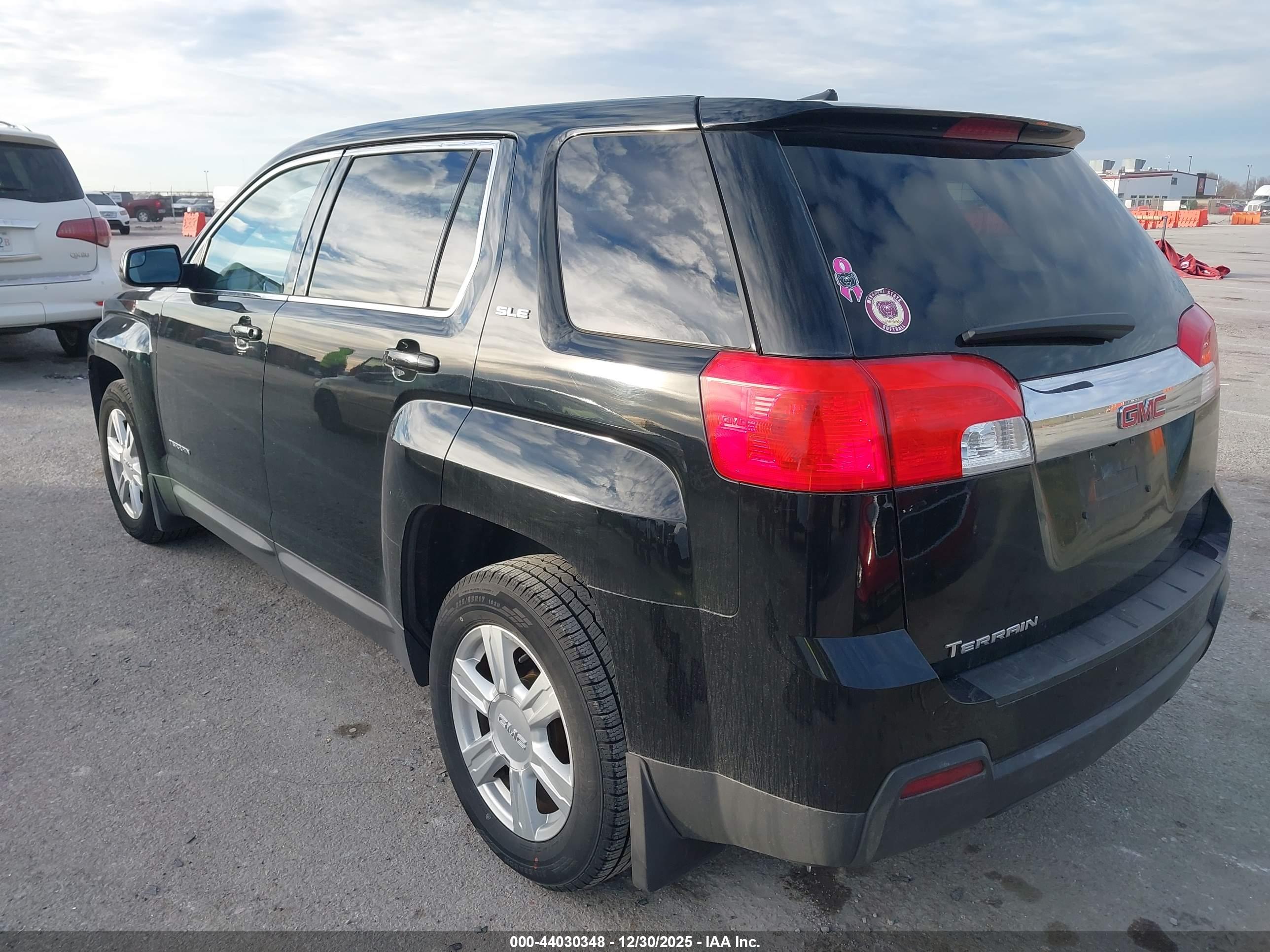 GMC TERRAIN image 3
