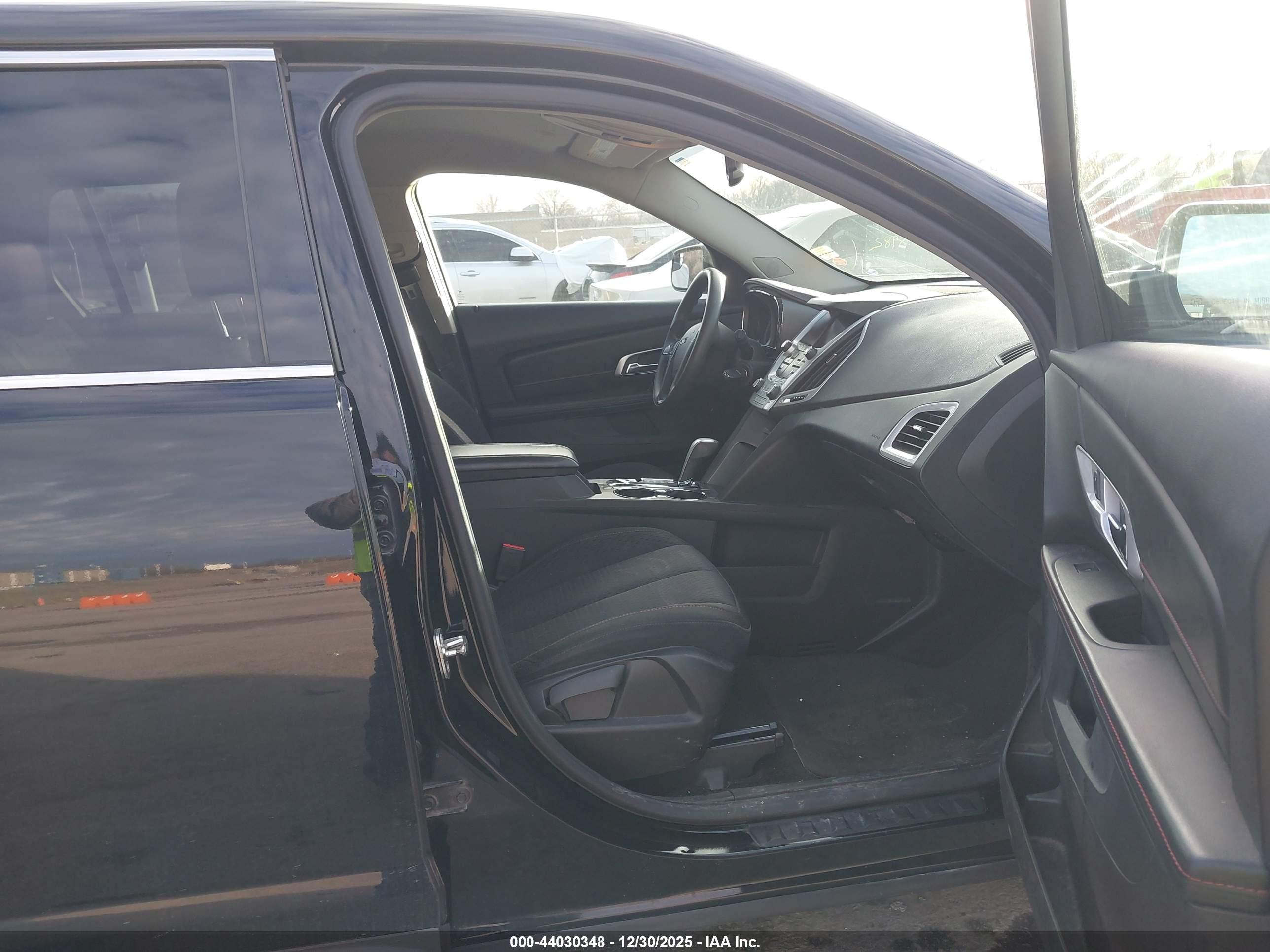GMC TERRAIN image 5
