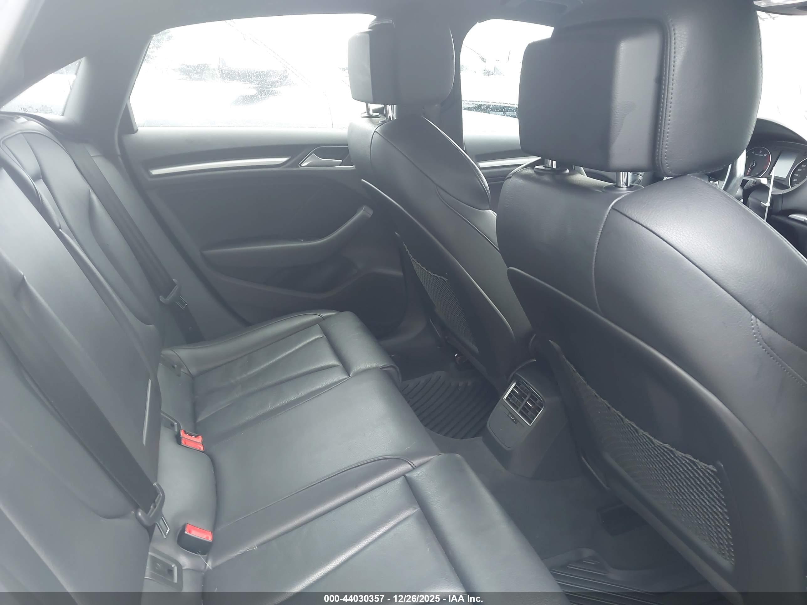 AUDI A3 image 8