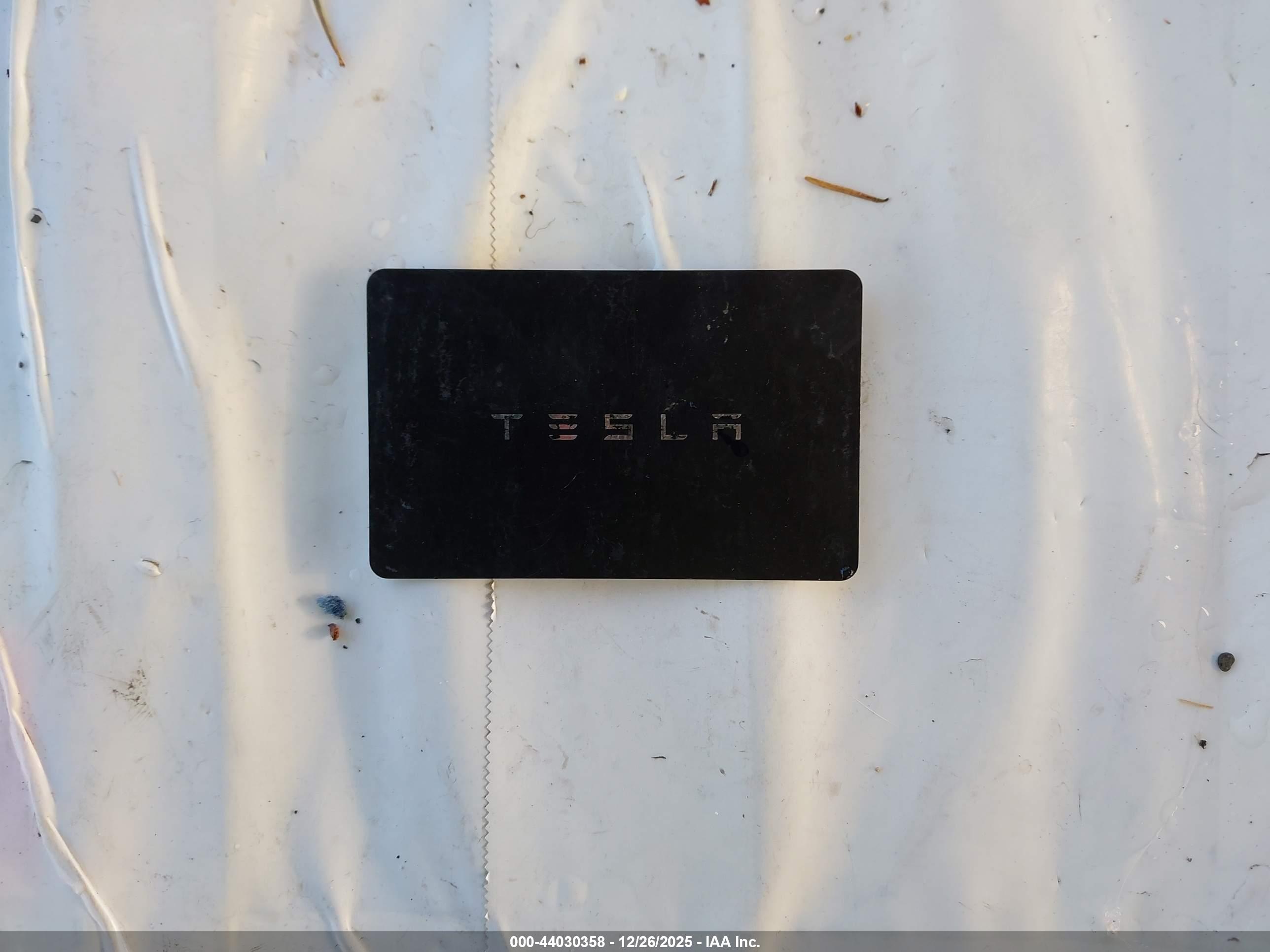 TESLA MODEL image 11