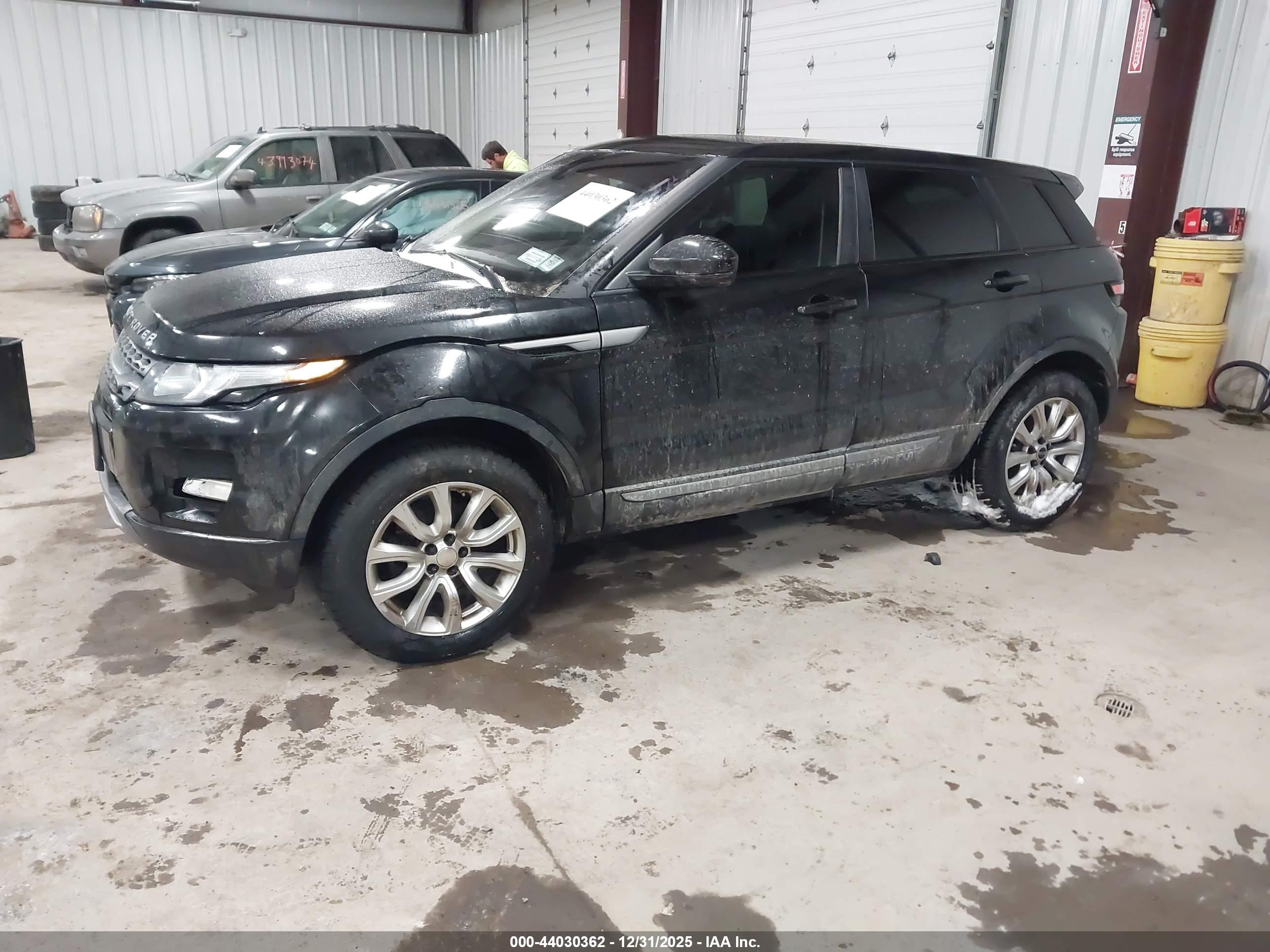 LAND ROVER image 2
