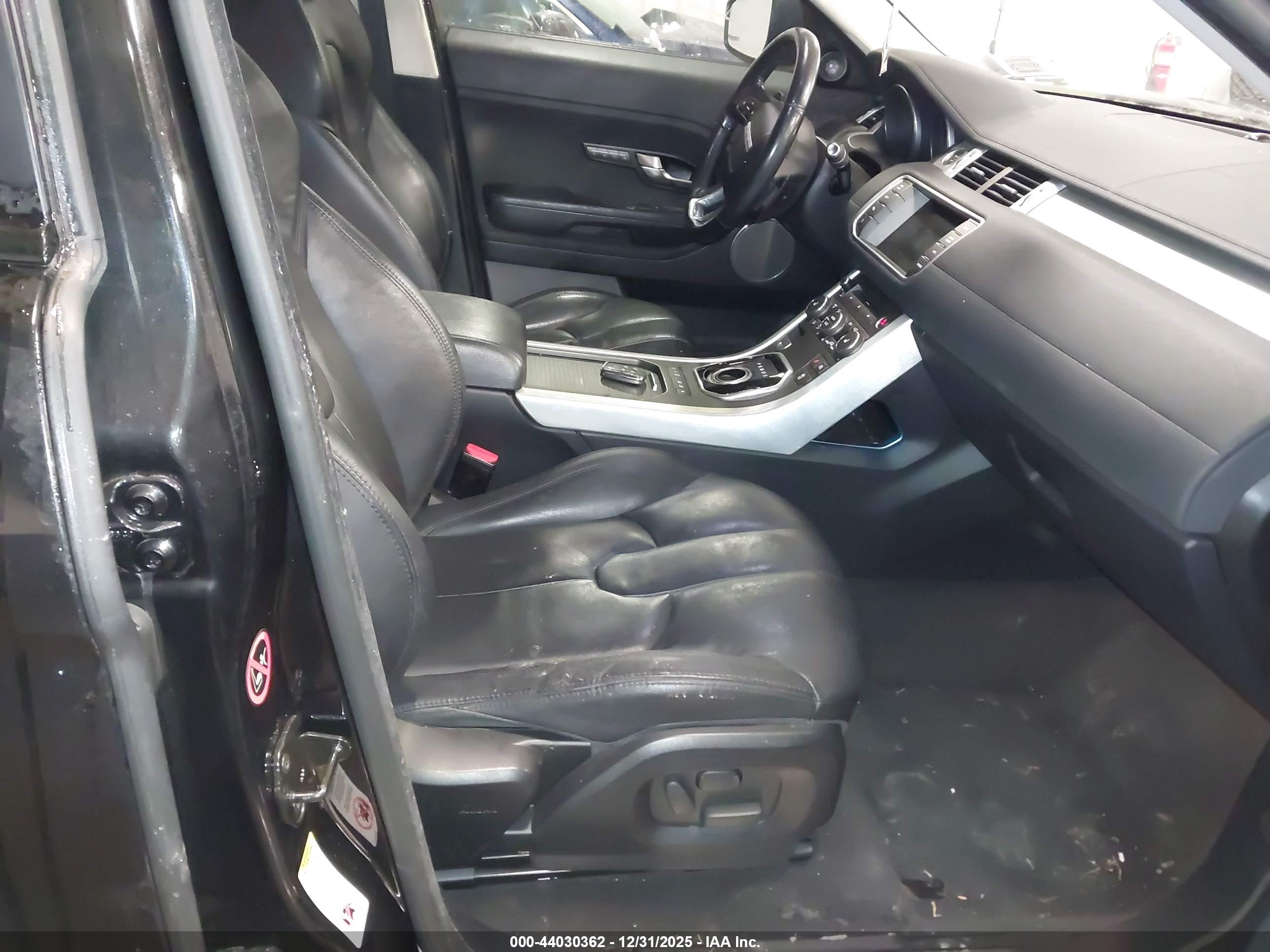 LAND ROVER image 5