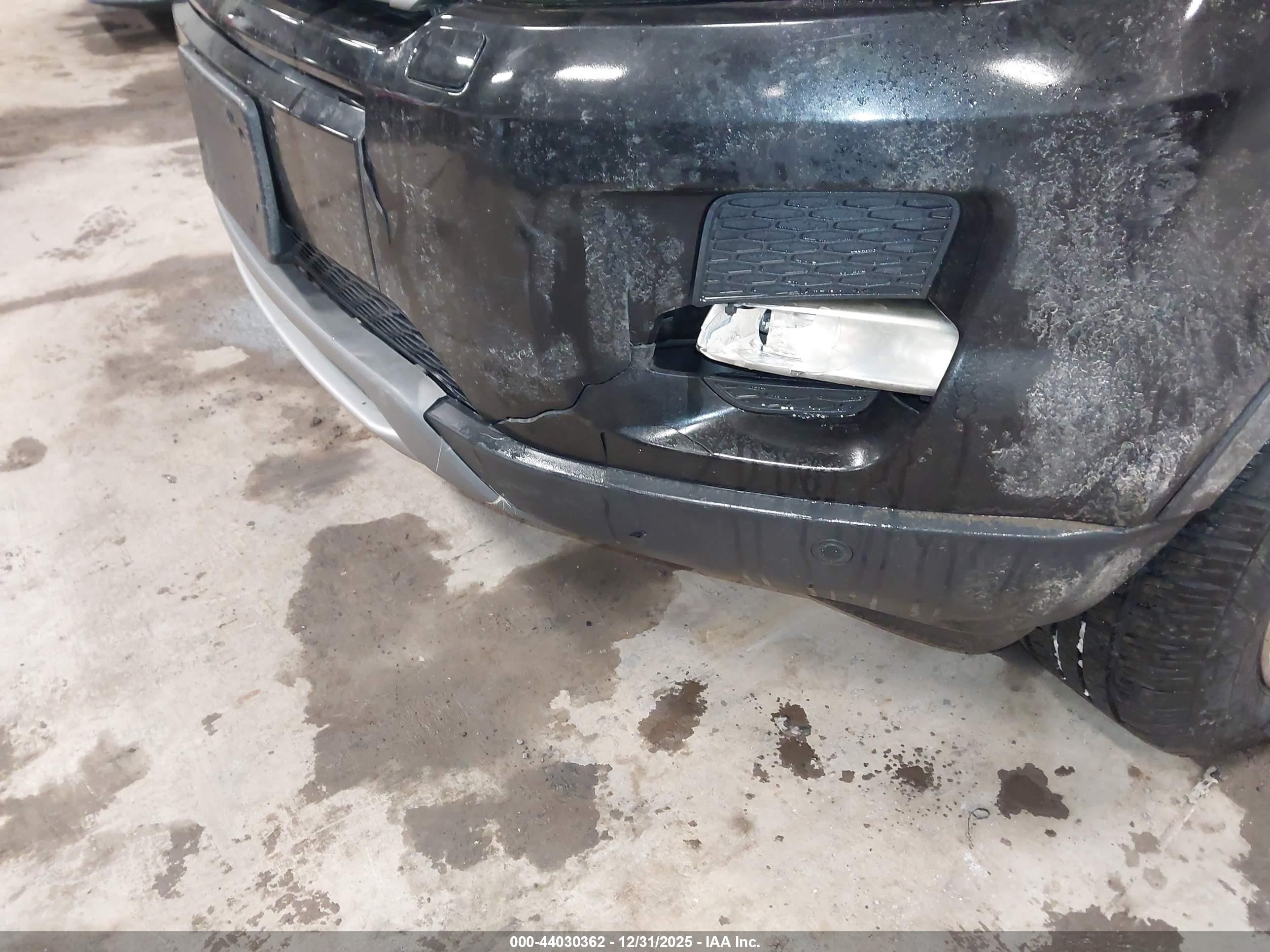 LAND ROVER image 6