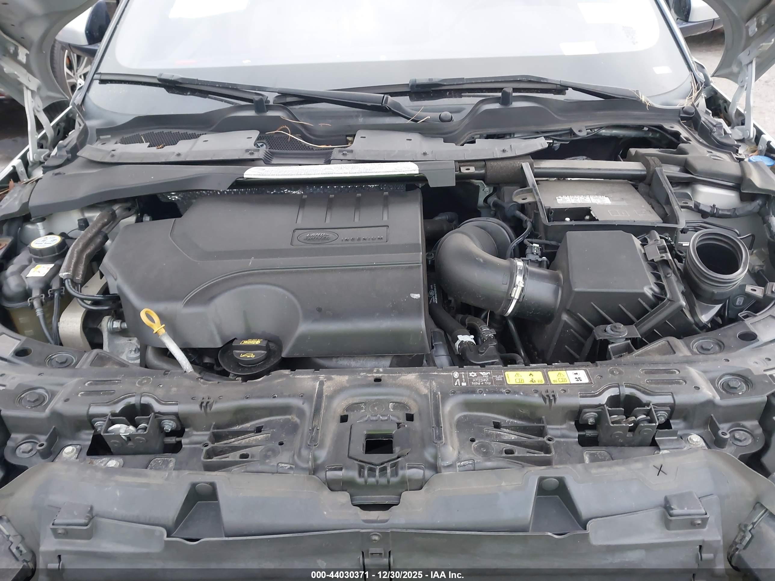 LAND ROVER image 10