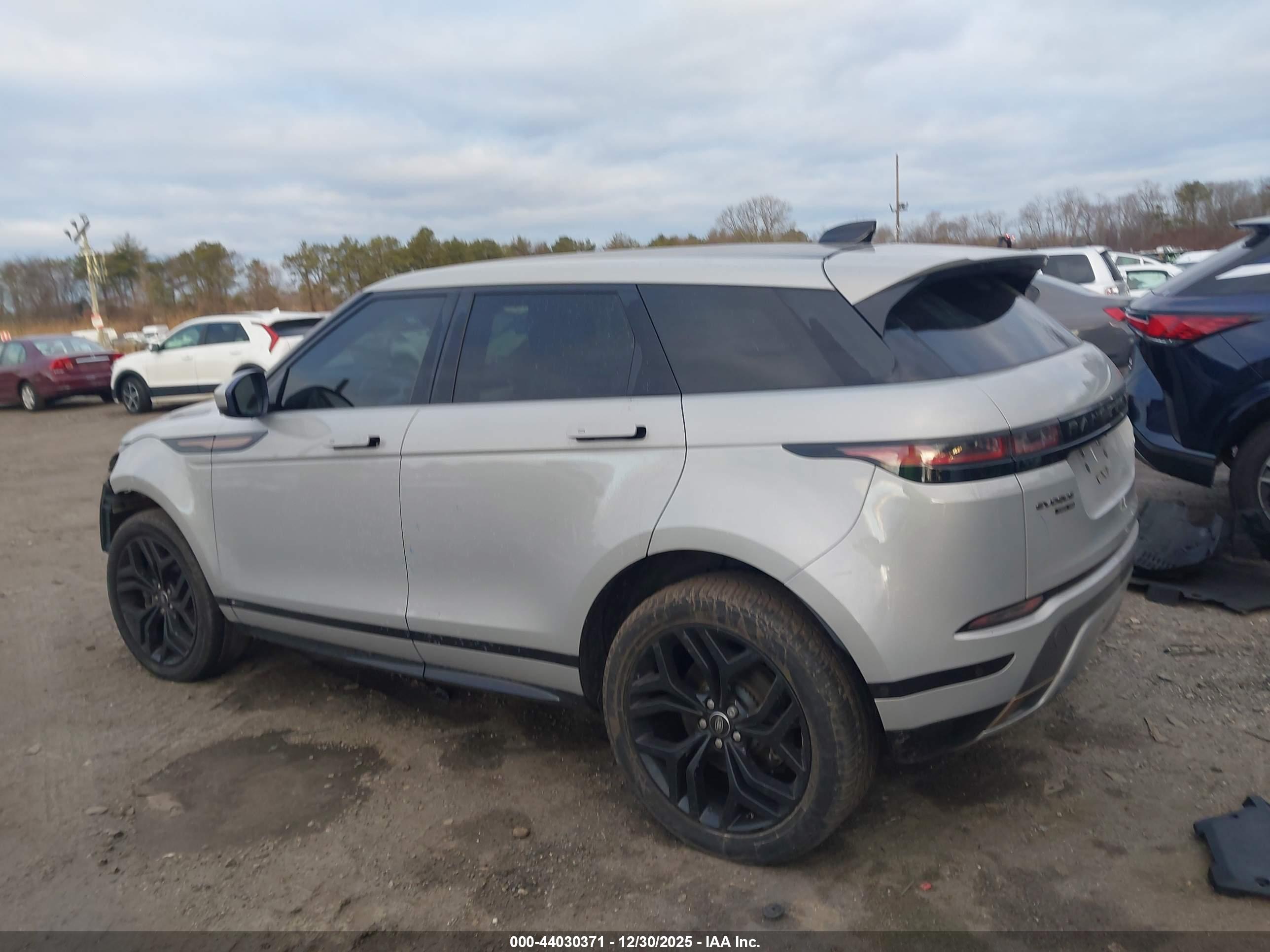 LAND ROVER image 3