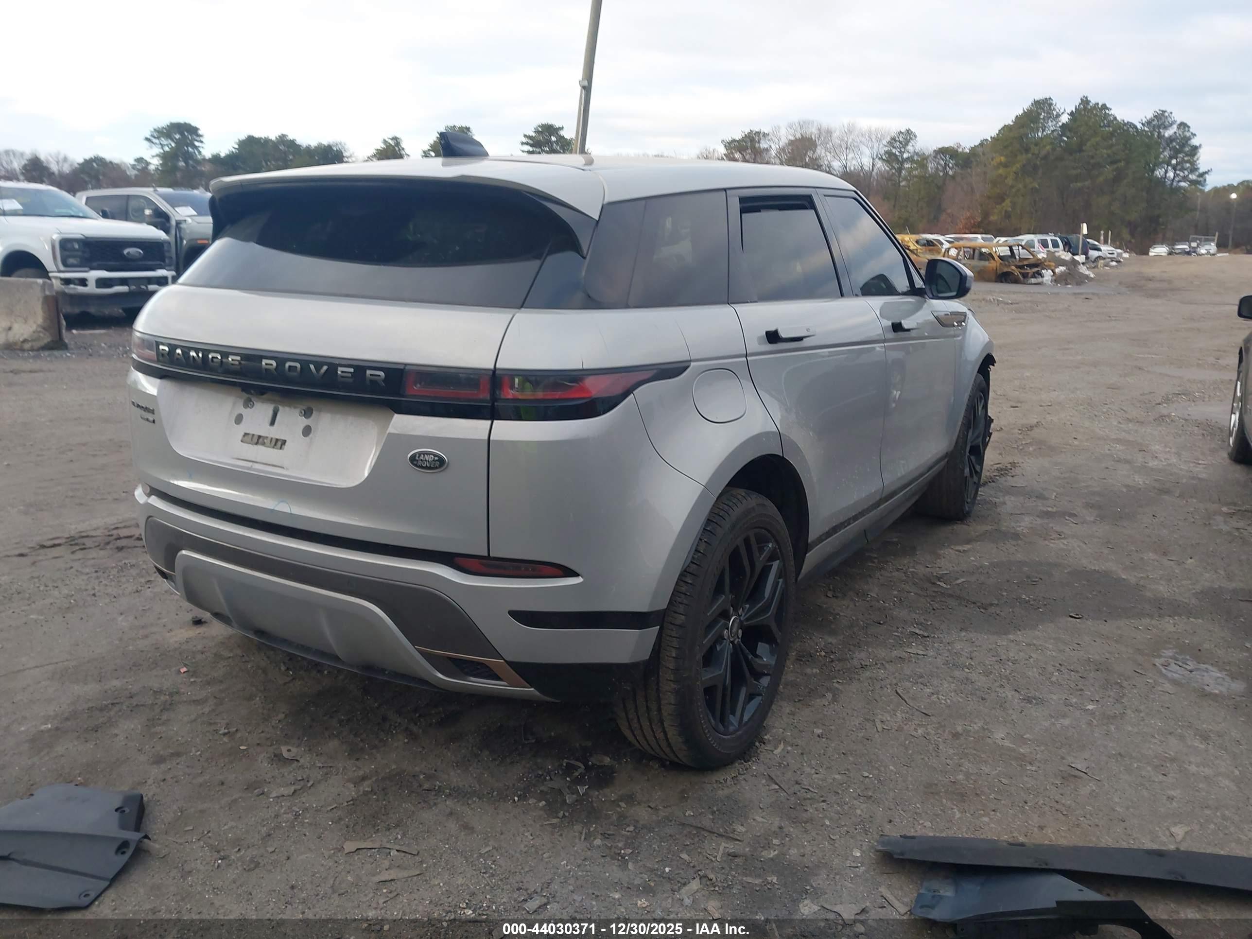 LAND ROVER image 4