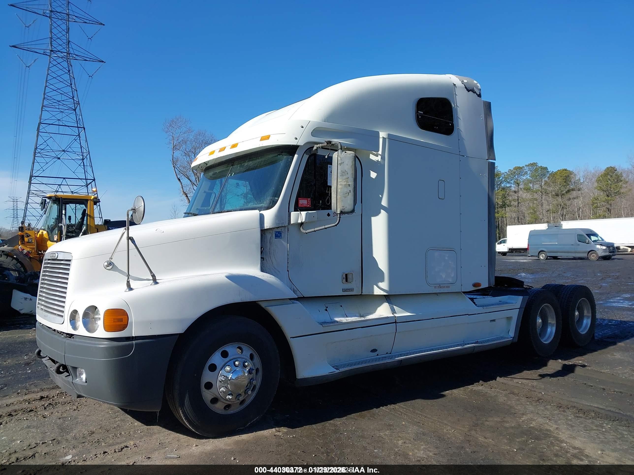 FREIGHTLINER CONVENTIONAL image 2