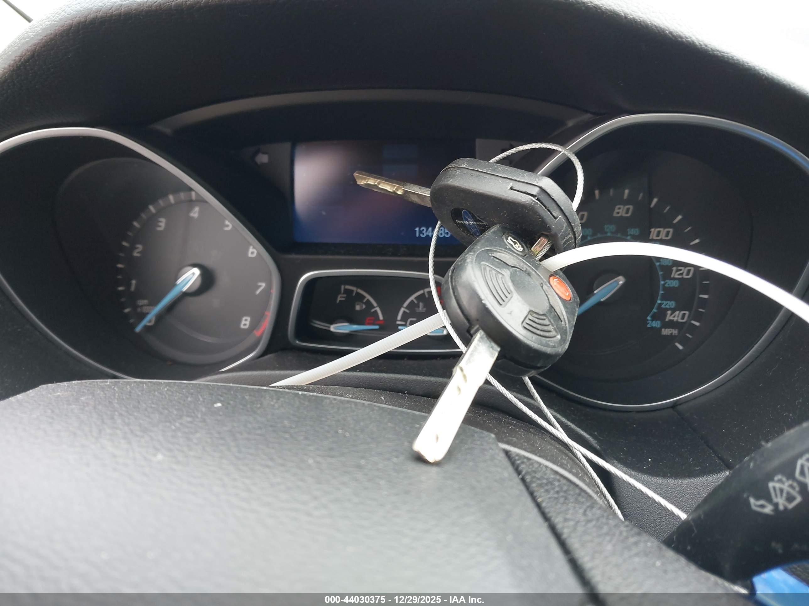 FORD FOCUS image 11