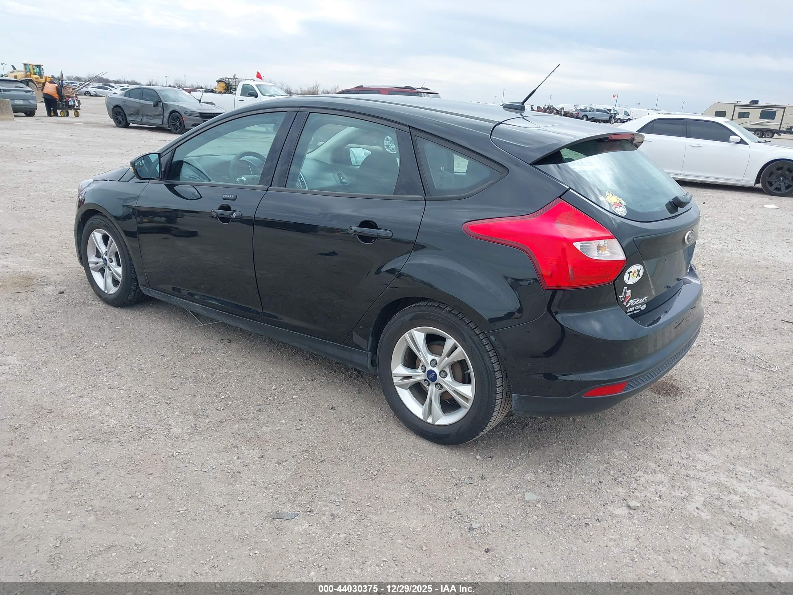 FORD FOCUS image 3