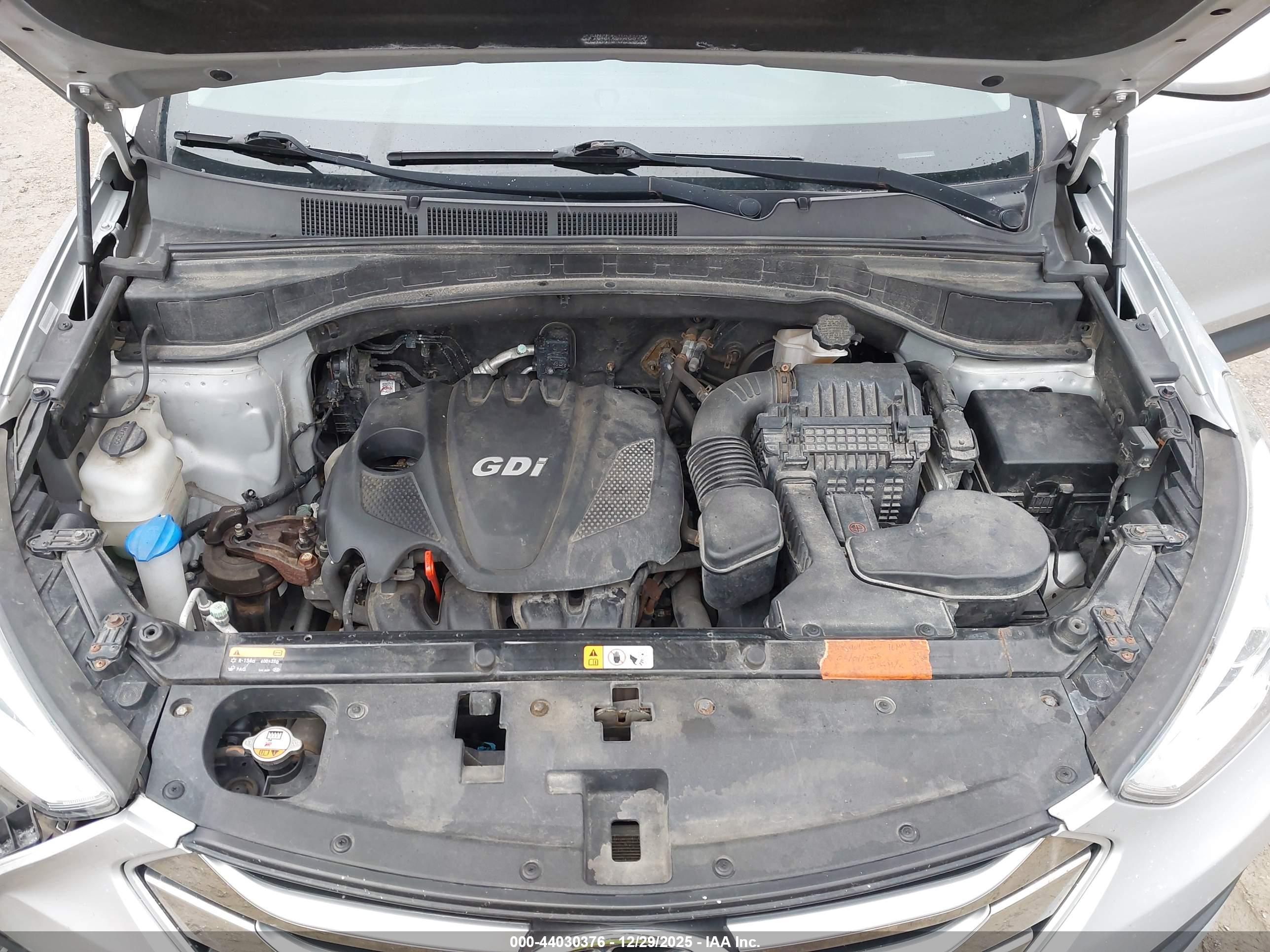 HYUNDAI SANTA image 10