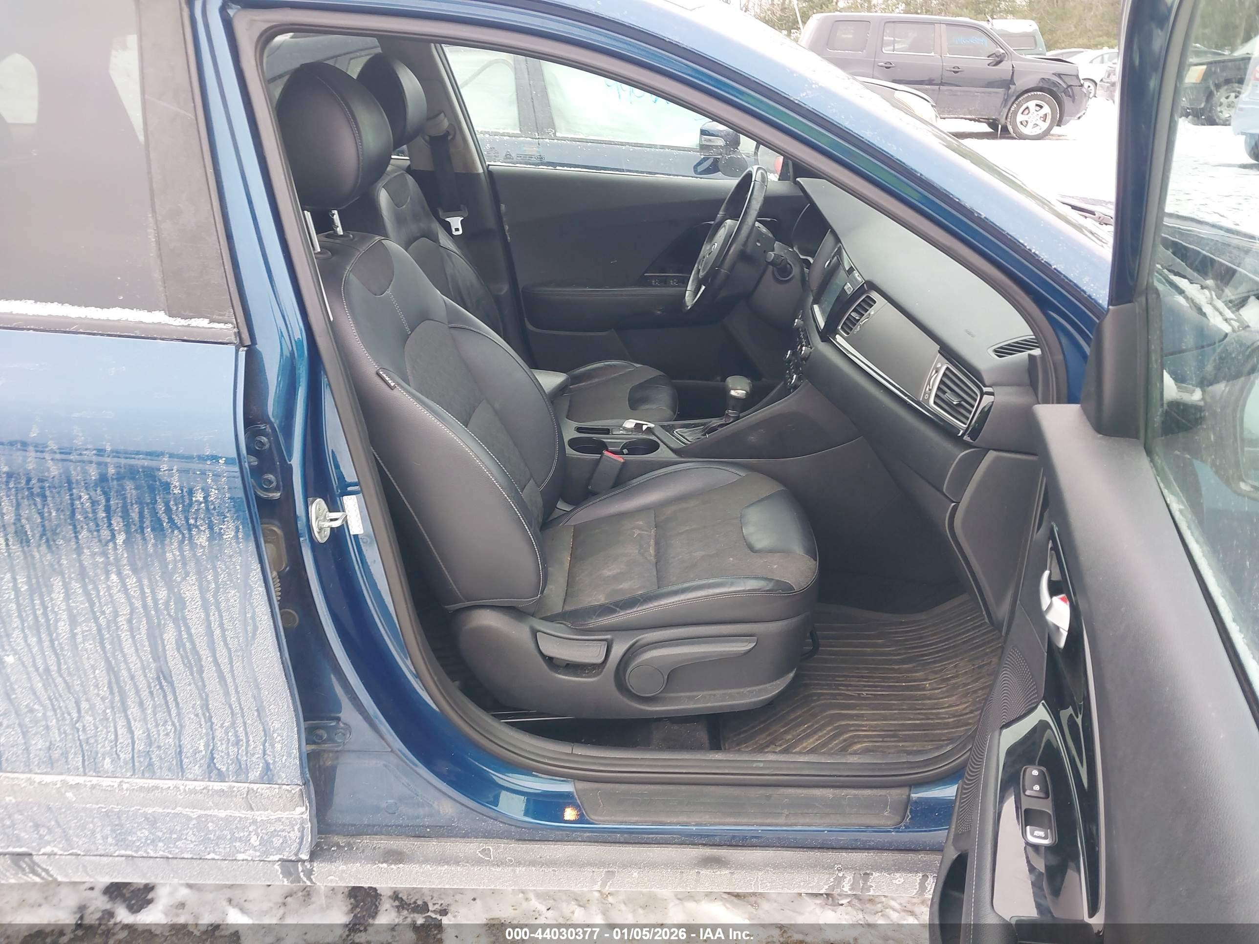 KIA NIRO image 5