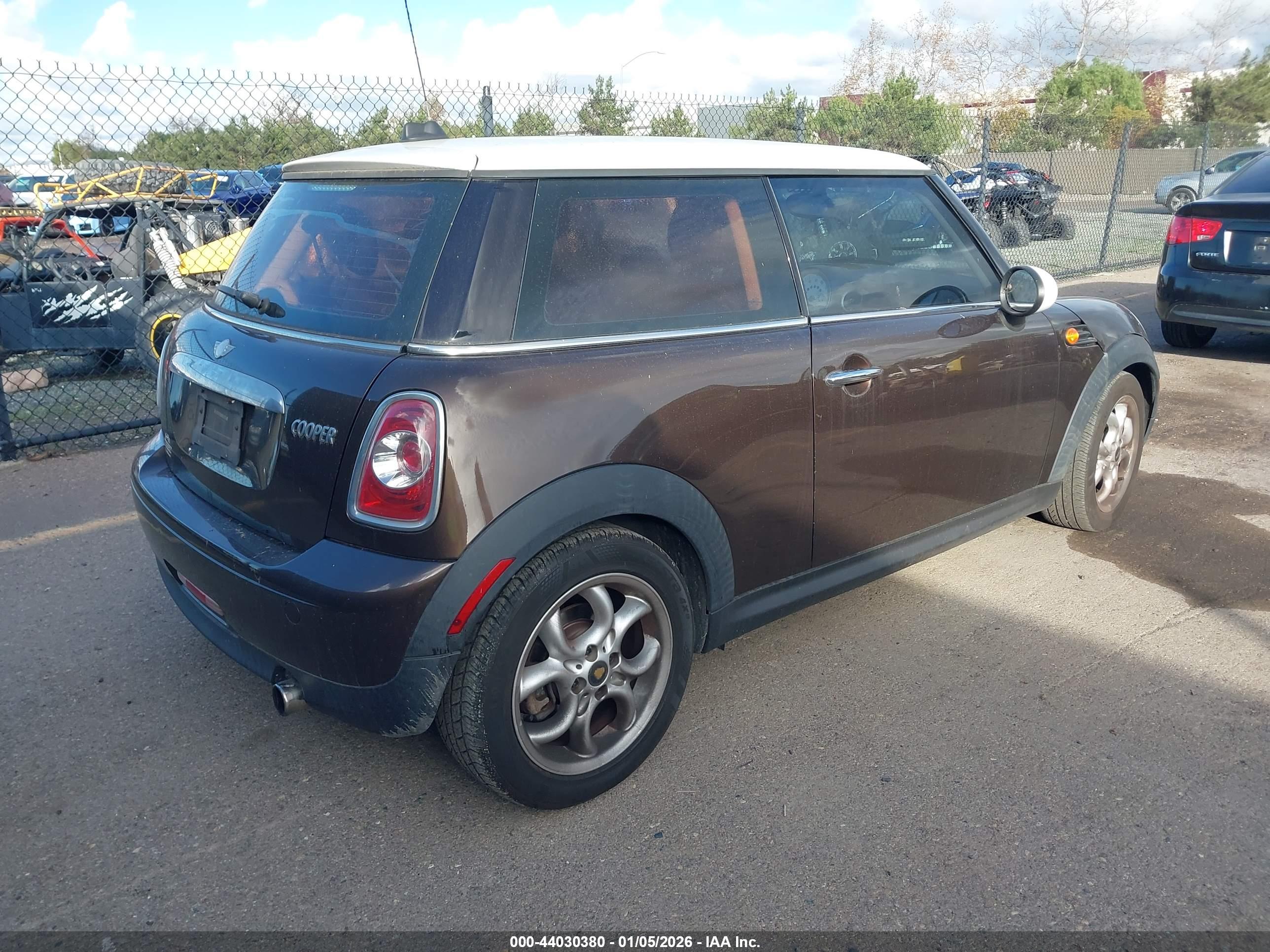 MINI COOPER image 4