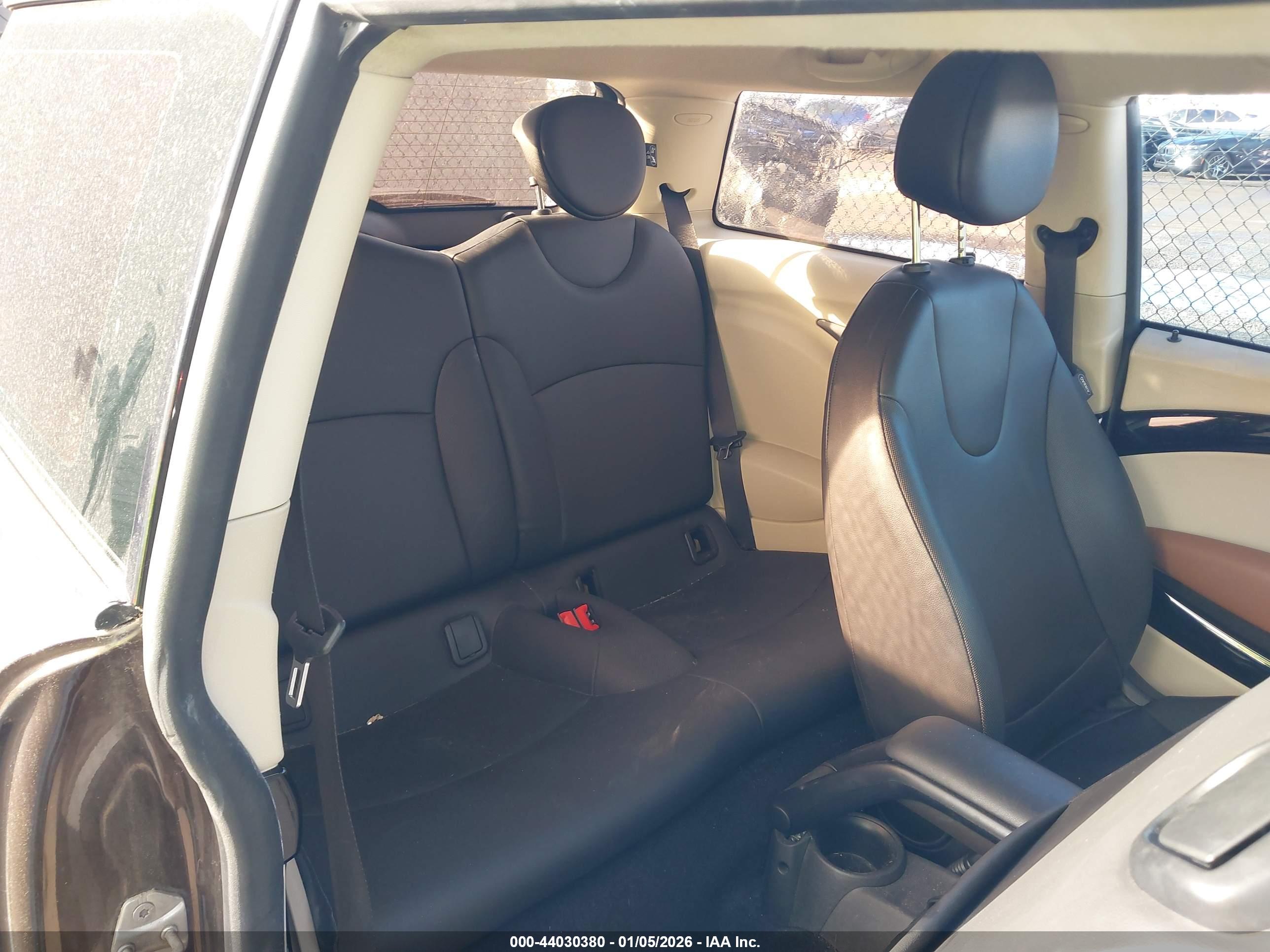 MINI COOPER image 8