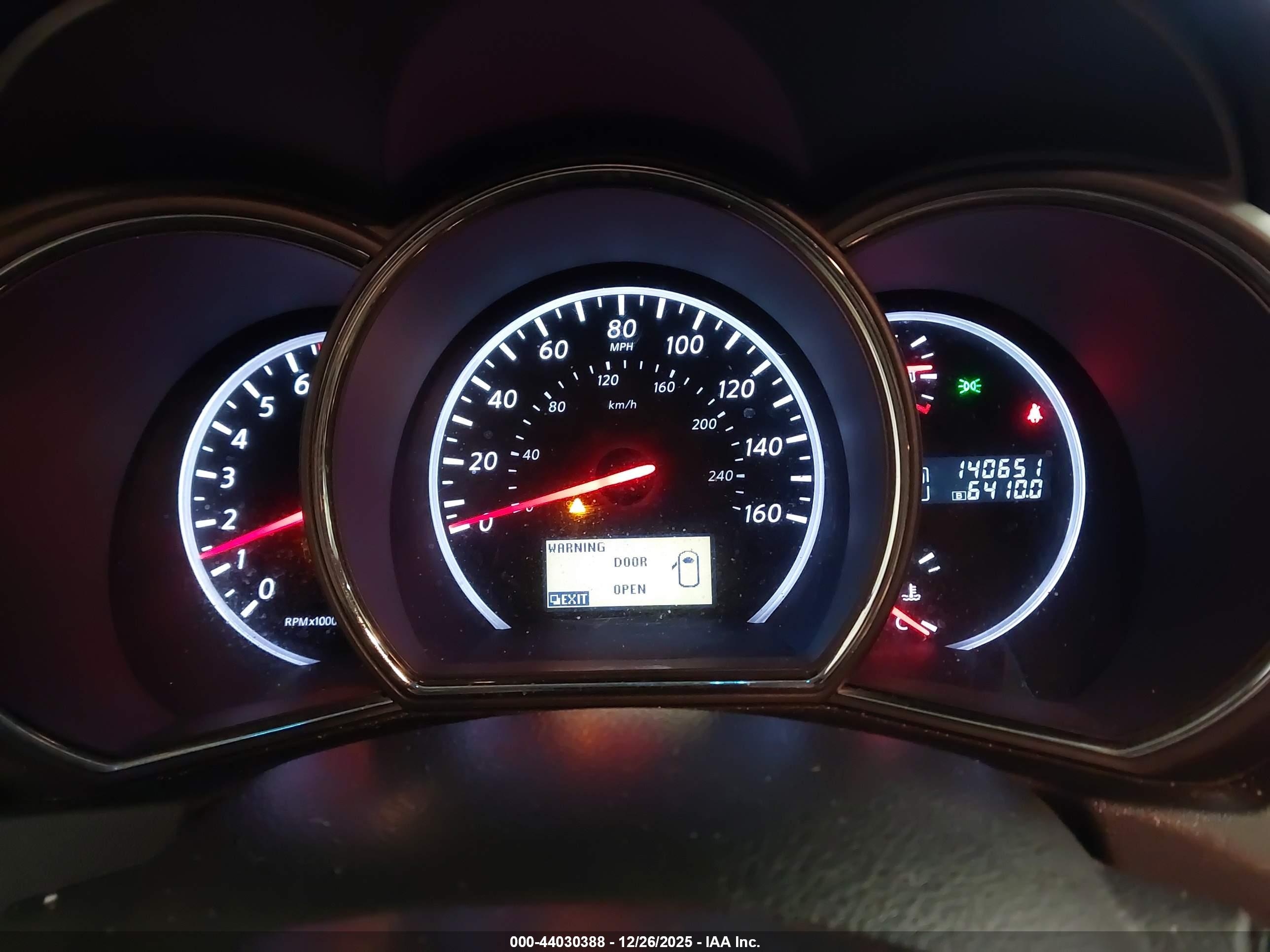 NISSAN MURANO image 7