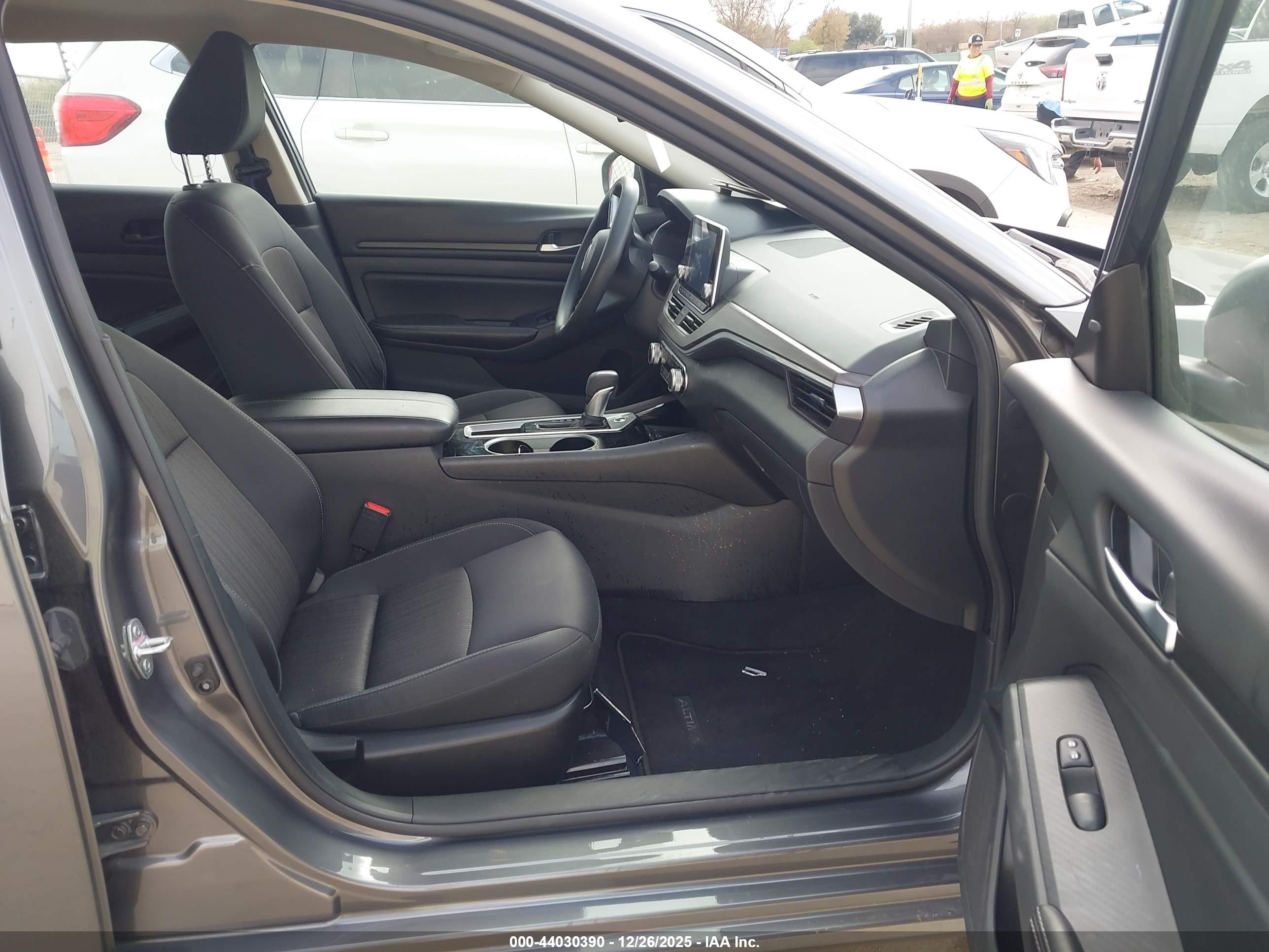 NISSAN ALTIMA image 5