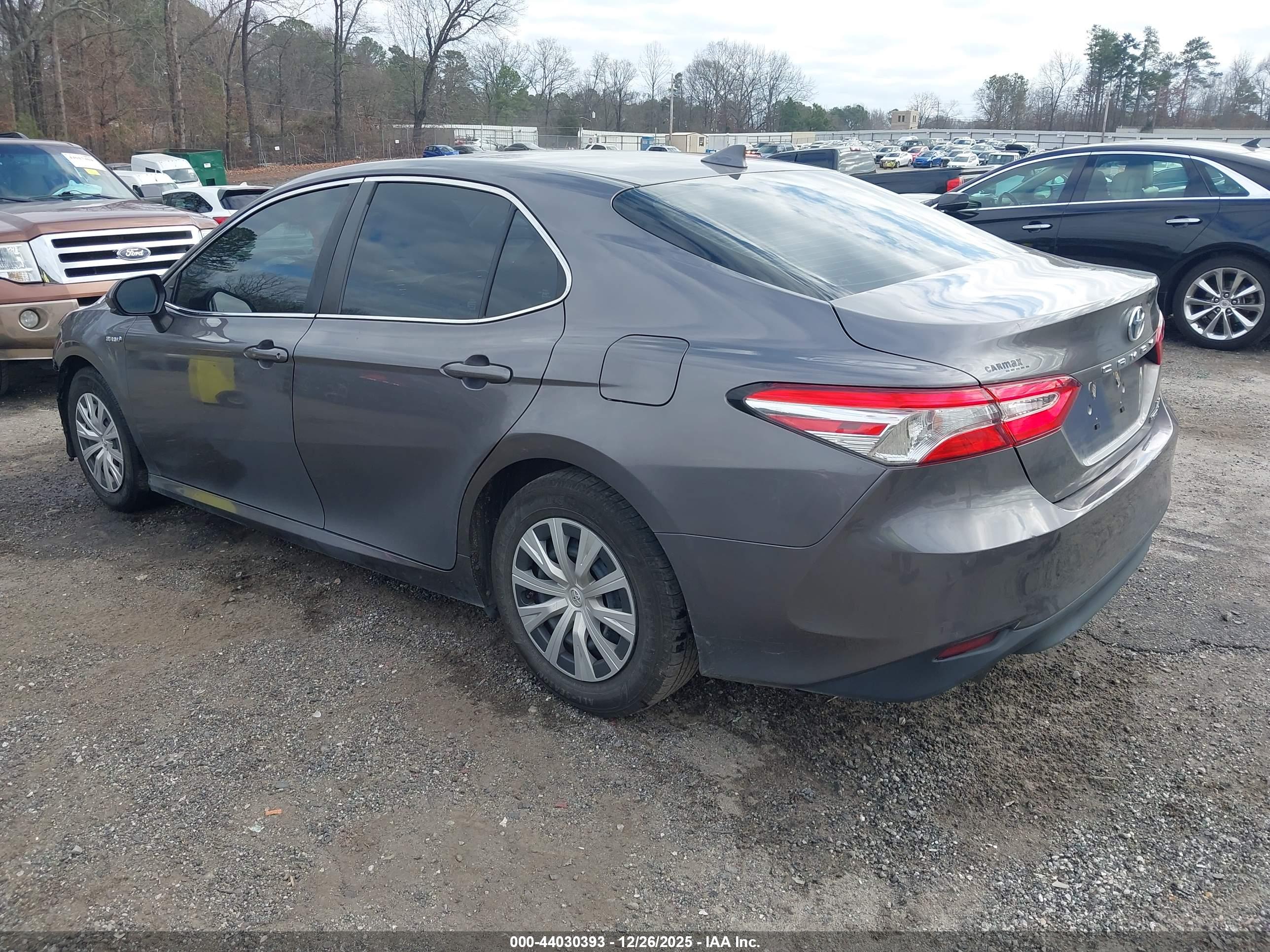 TOYOTA CAMRY image 3