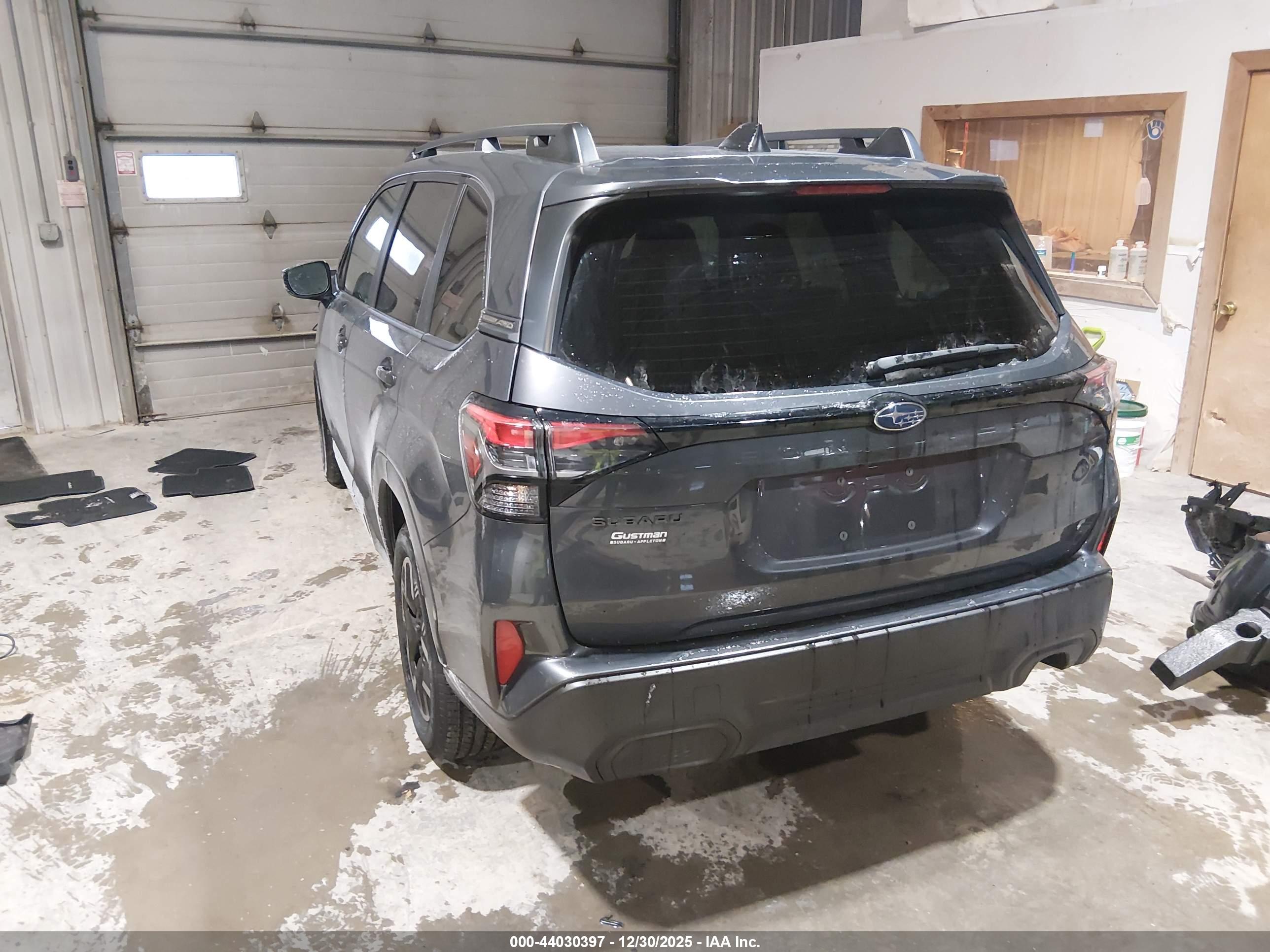 SUBARU FORESTER image 3