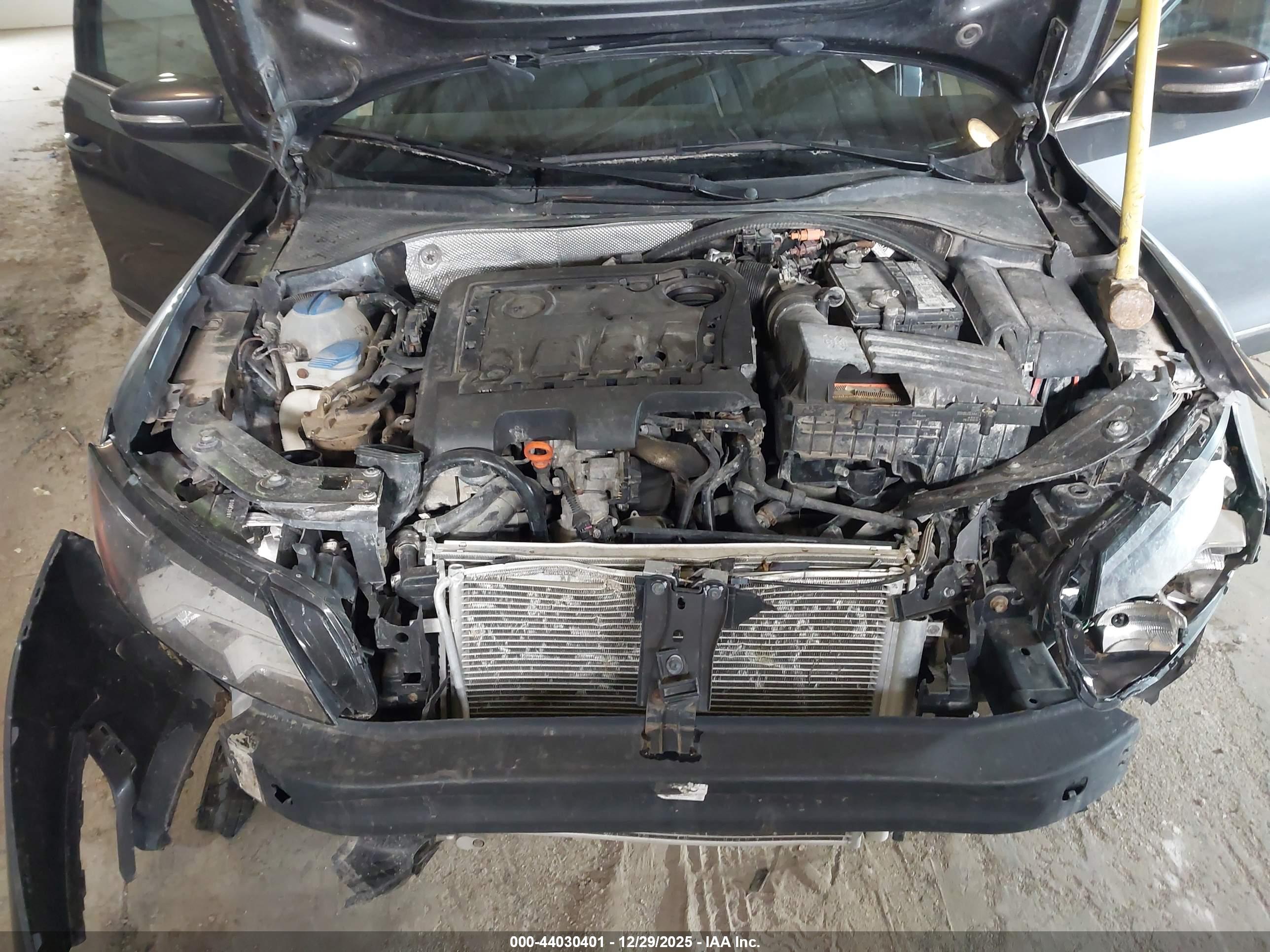 VOLKSWAGEN PASSAT image 10