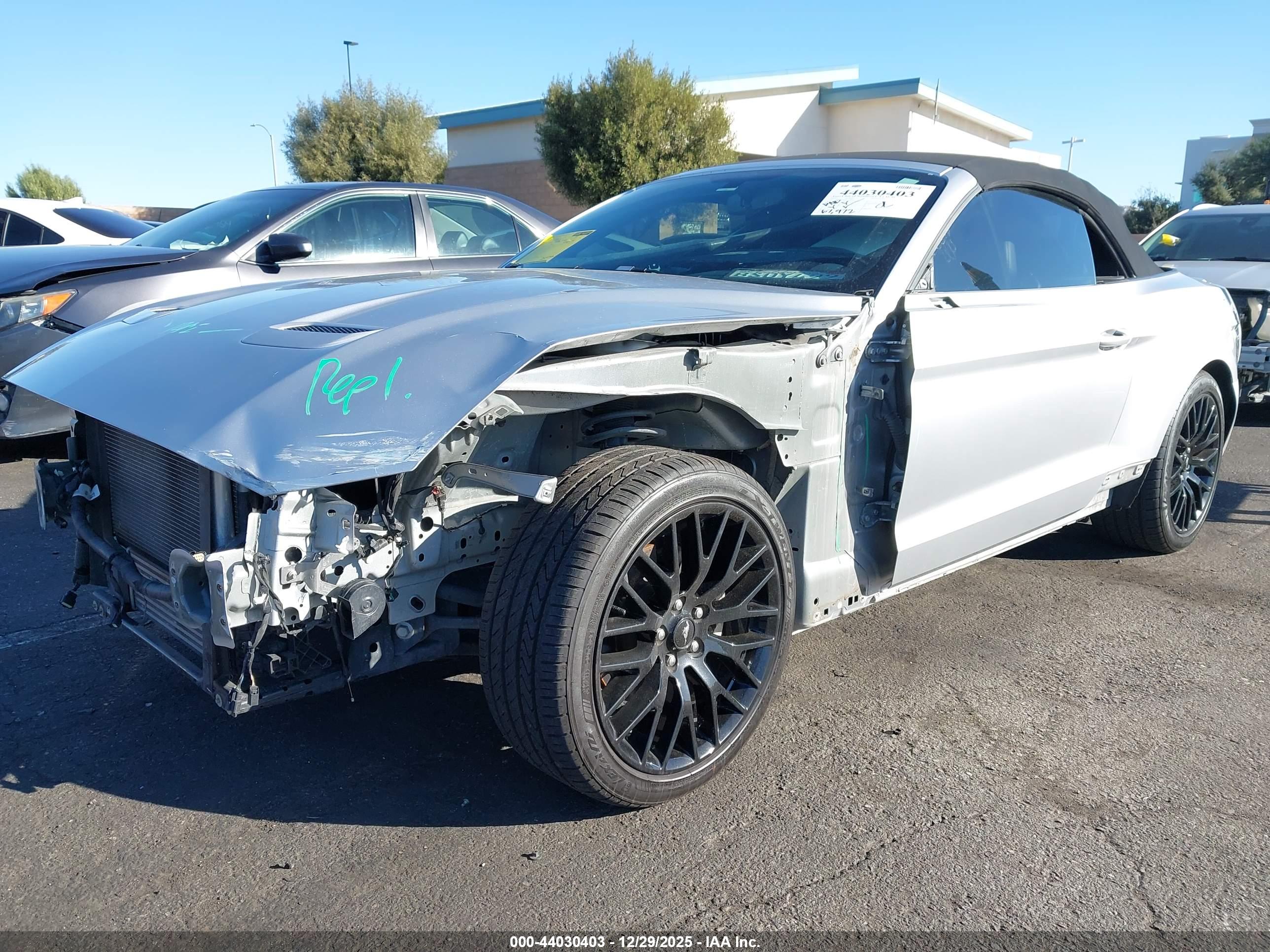 FORD MUSTANG image 2