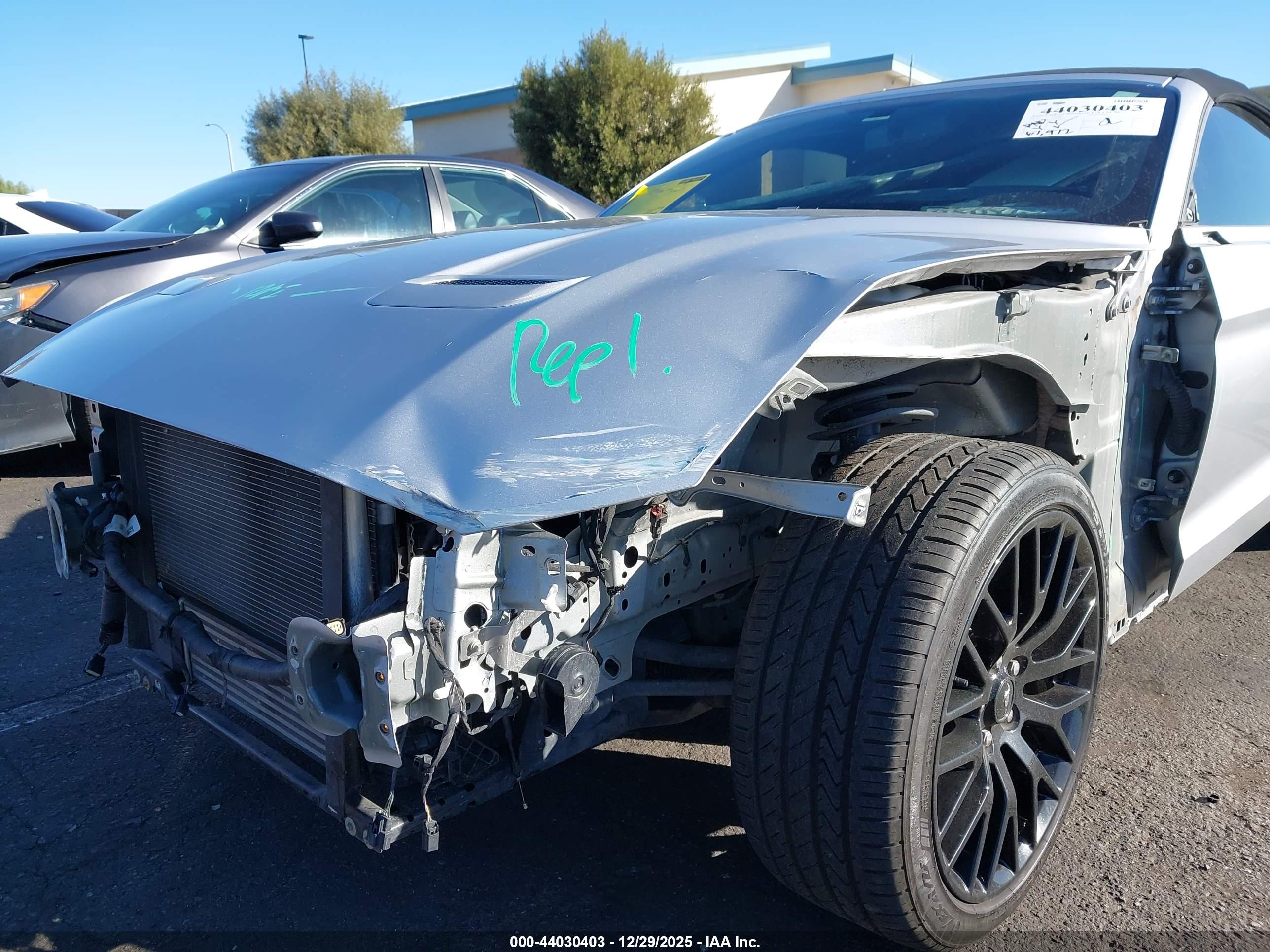 FORD MUSTANG image 6