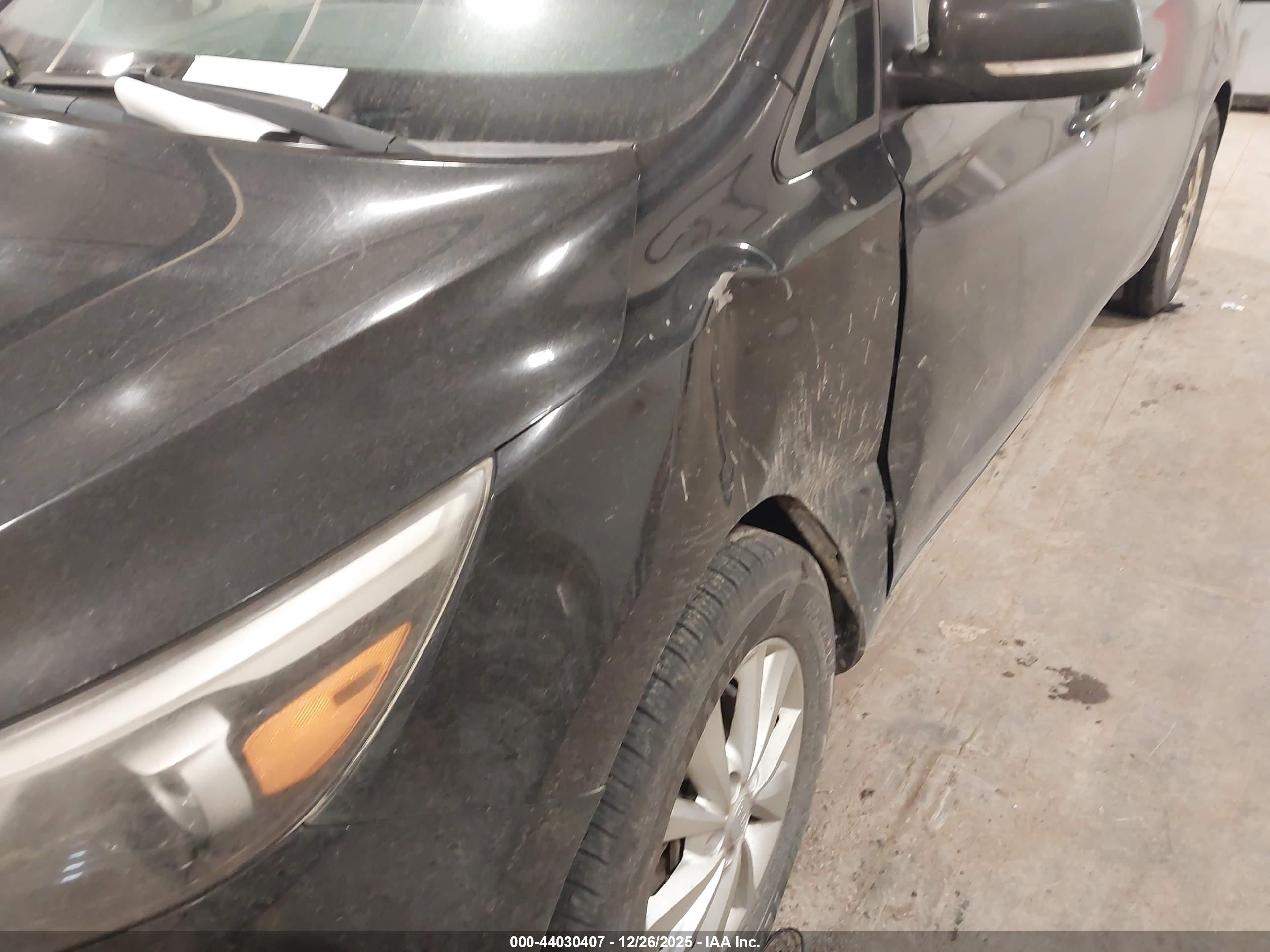 KIA SEDONA image 6