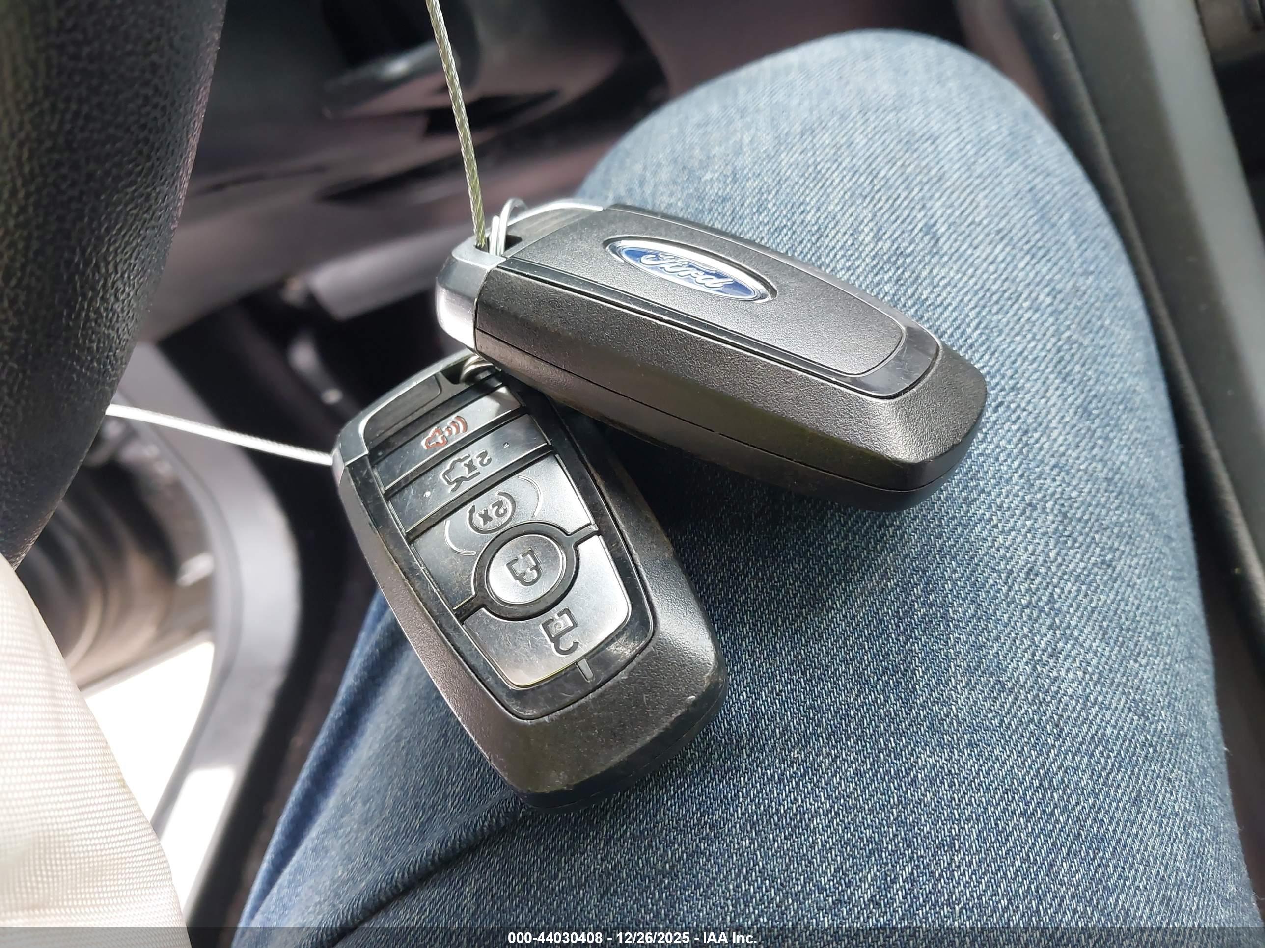 FORD FUSION image 11