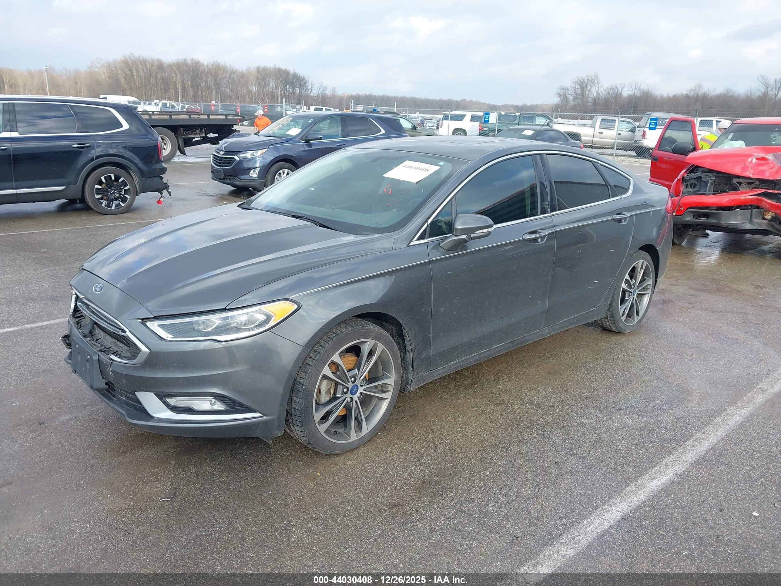 FORD FUSION image 2