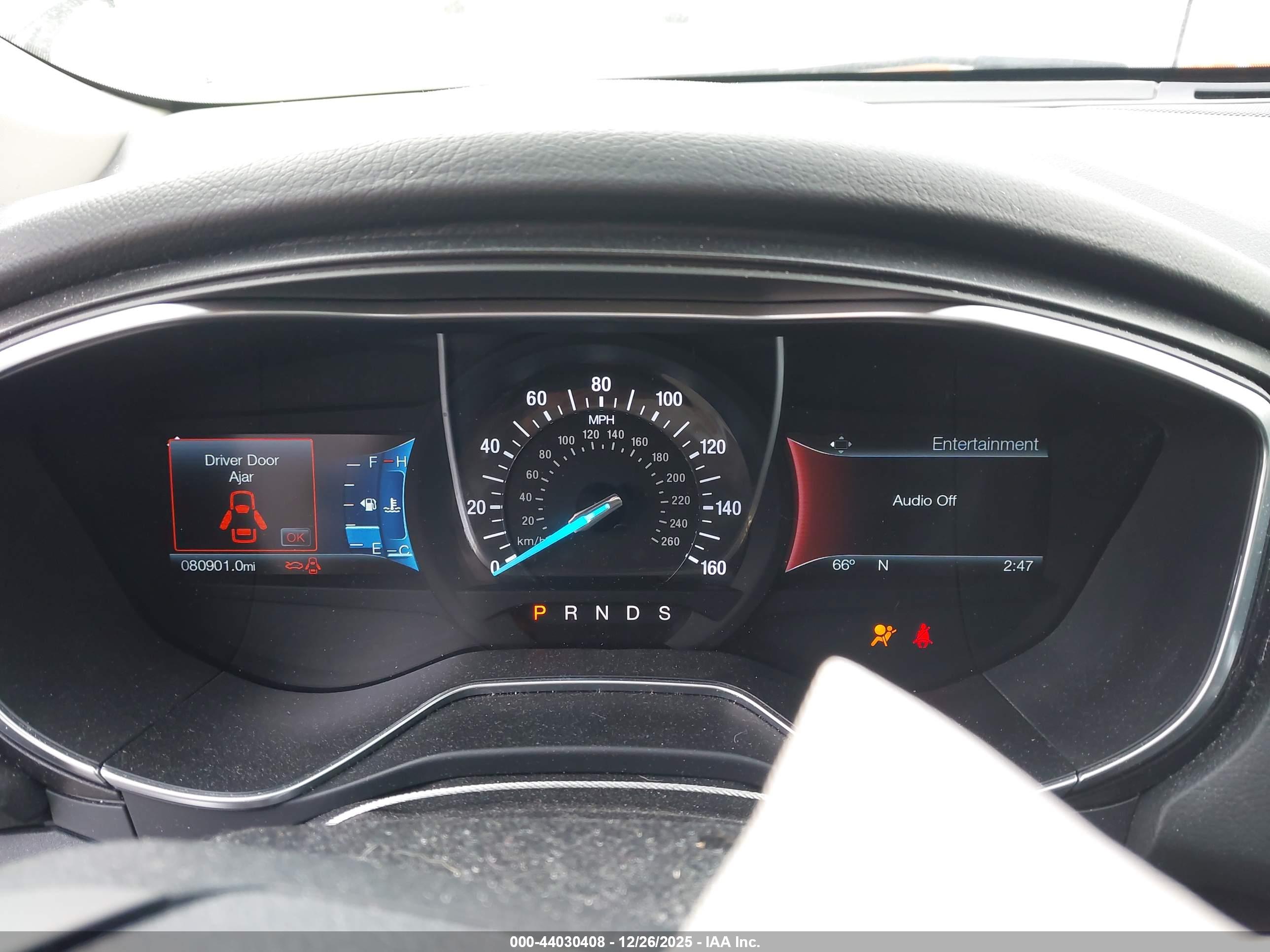 FORD FUSION image 7