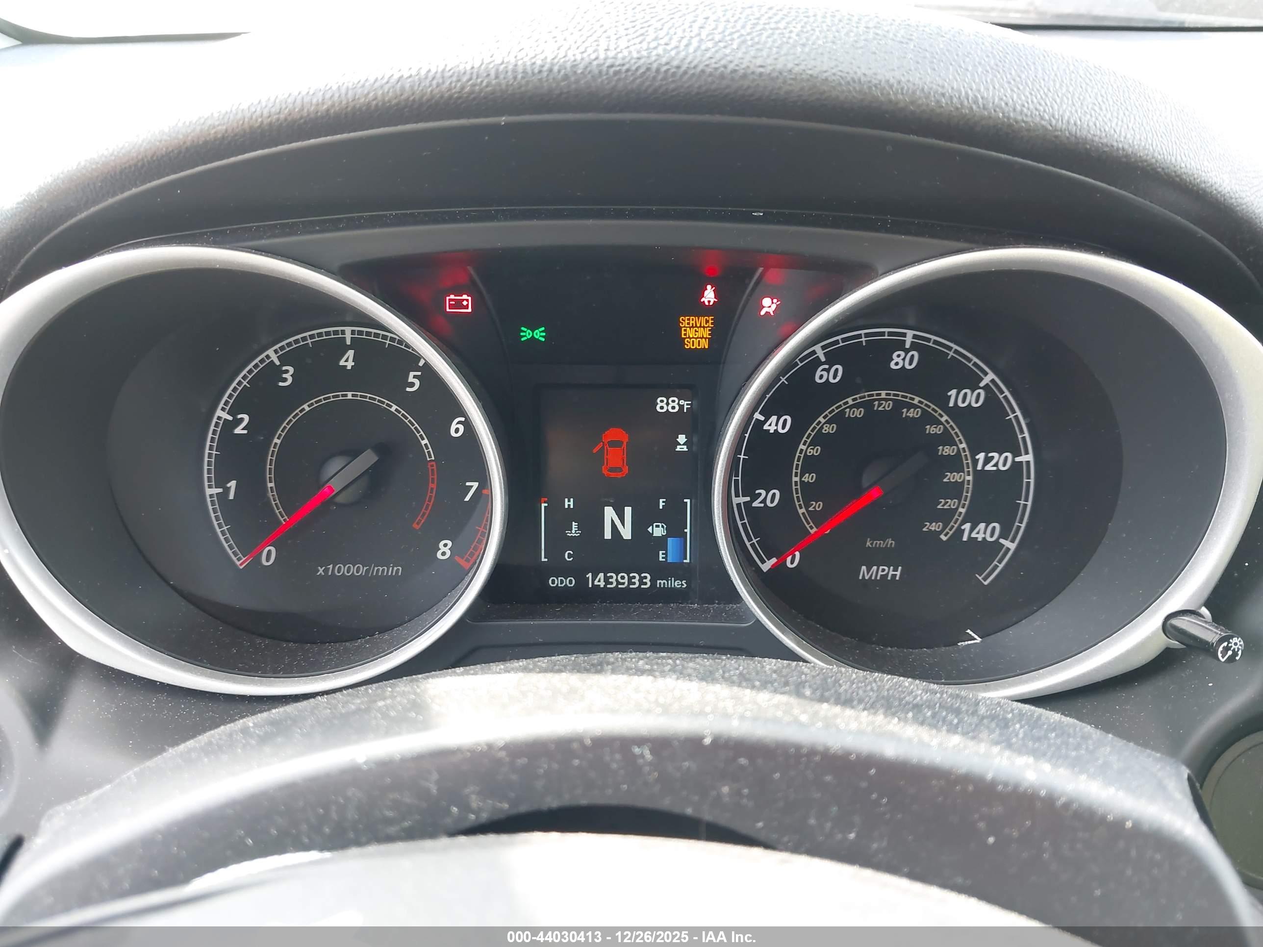 MITSUBISHI OUTLANDER image 7