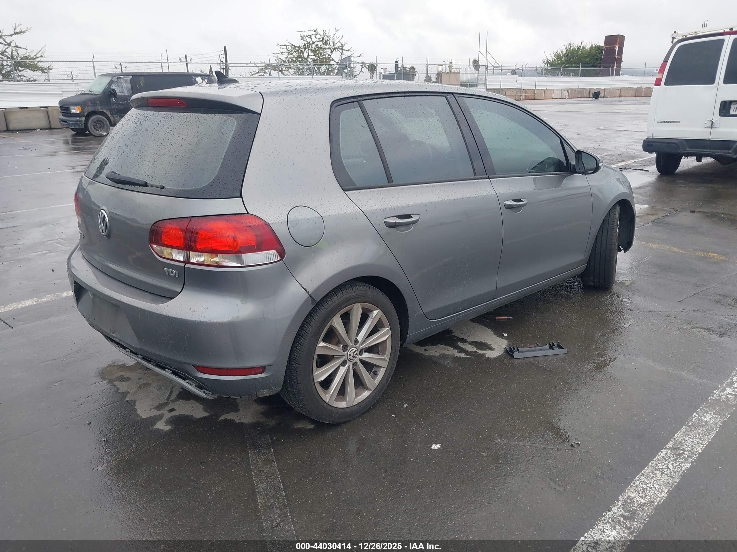 VOLKSWAGEN GOLF image 4