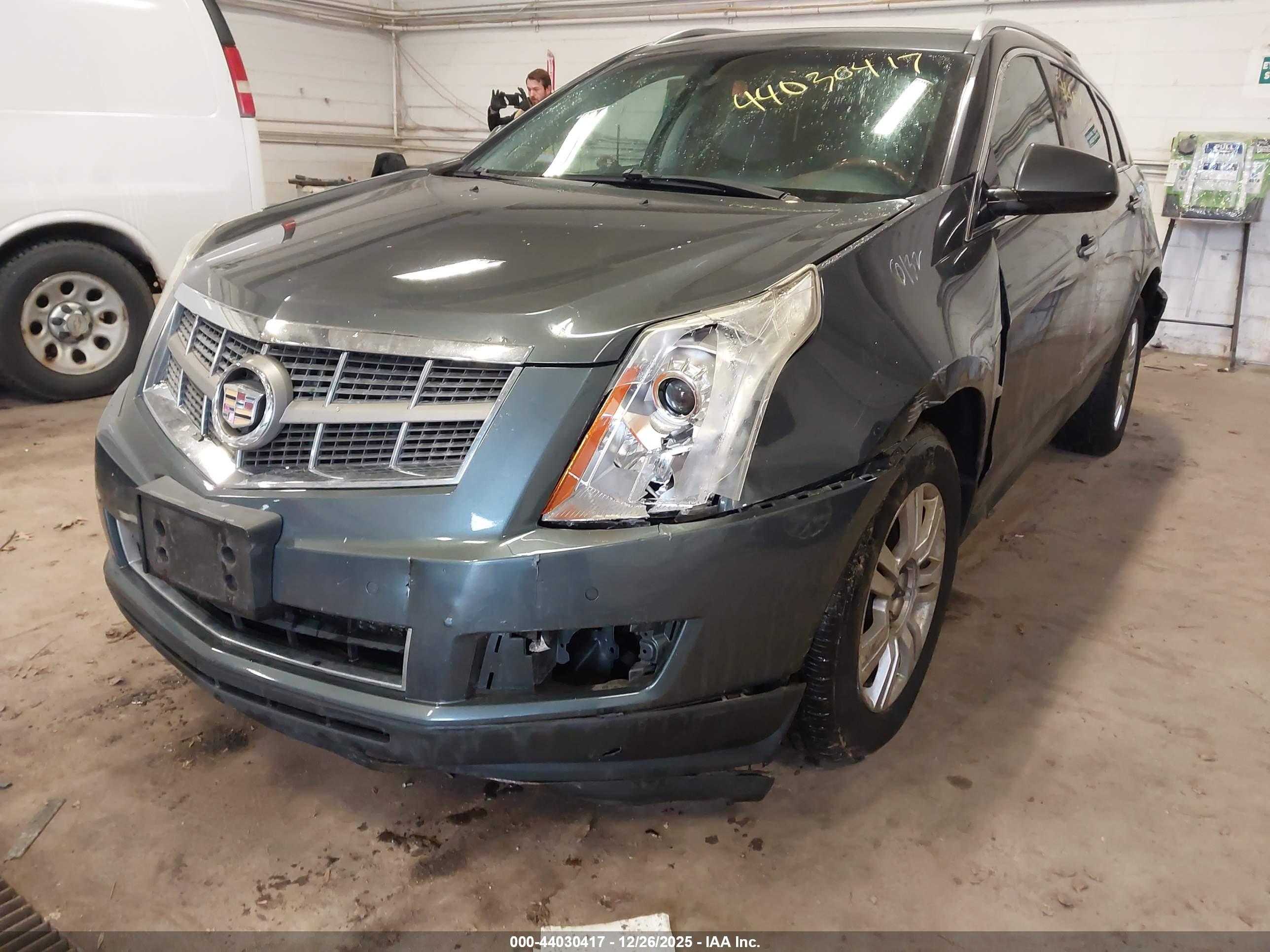 CADILLAC SRX image 6