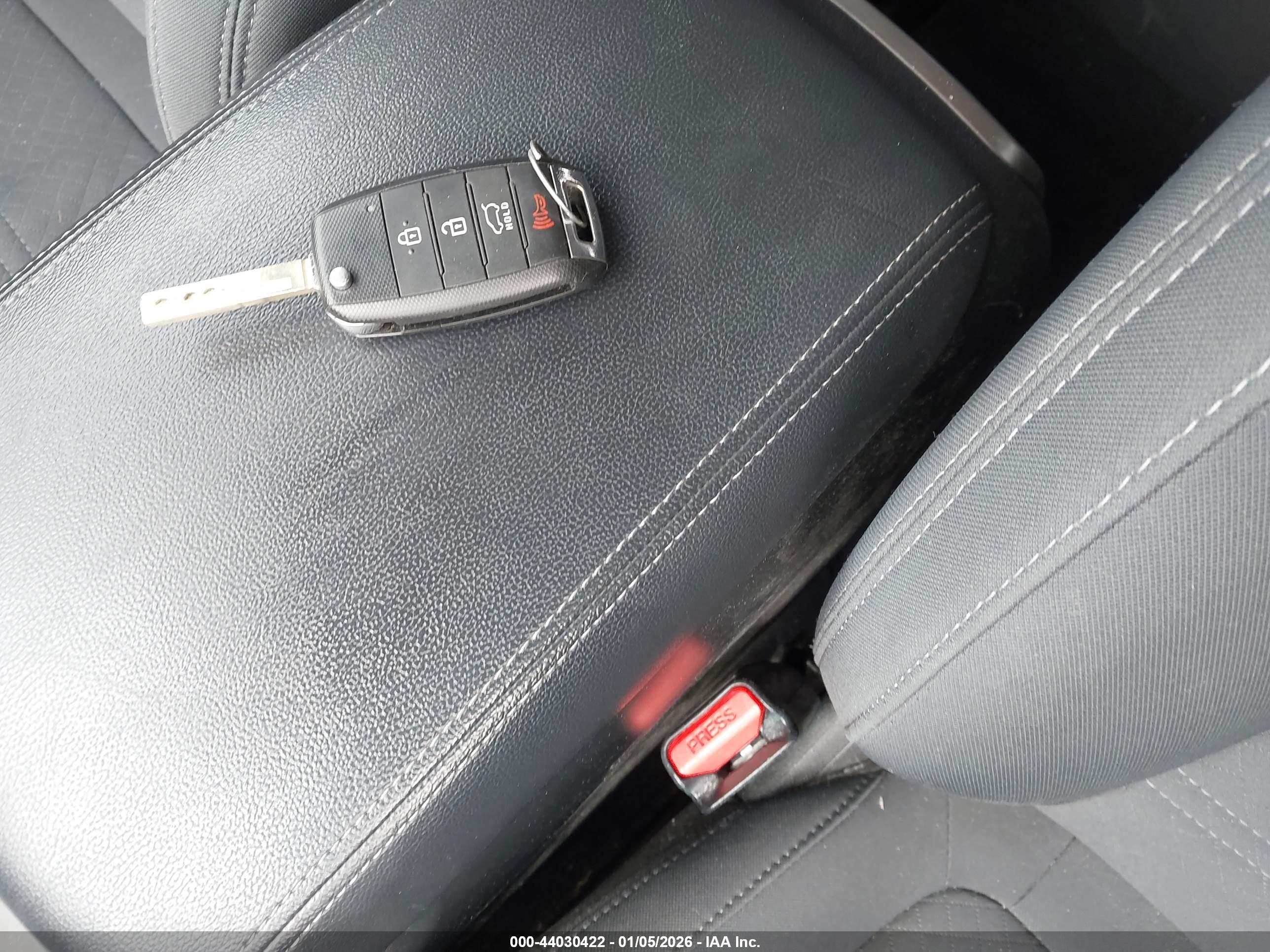KIA SORENTO image 11