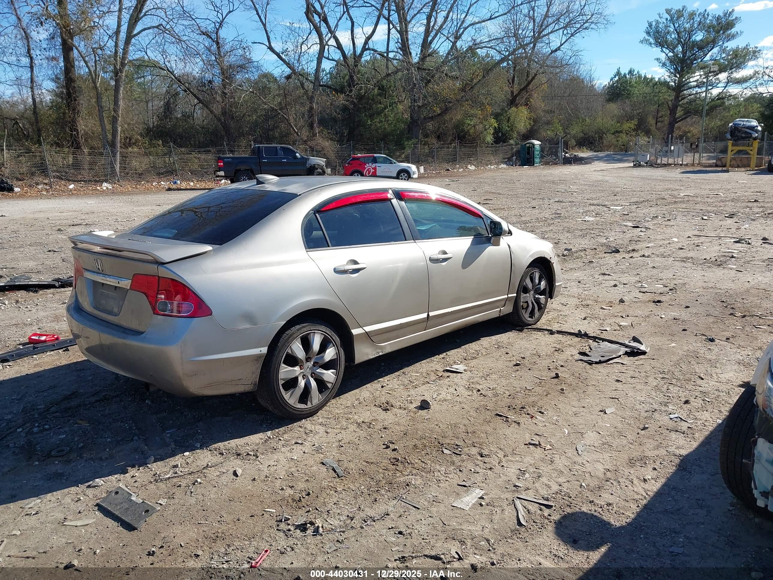 HONDA CIVIC image 4