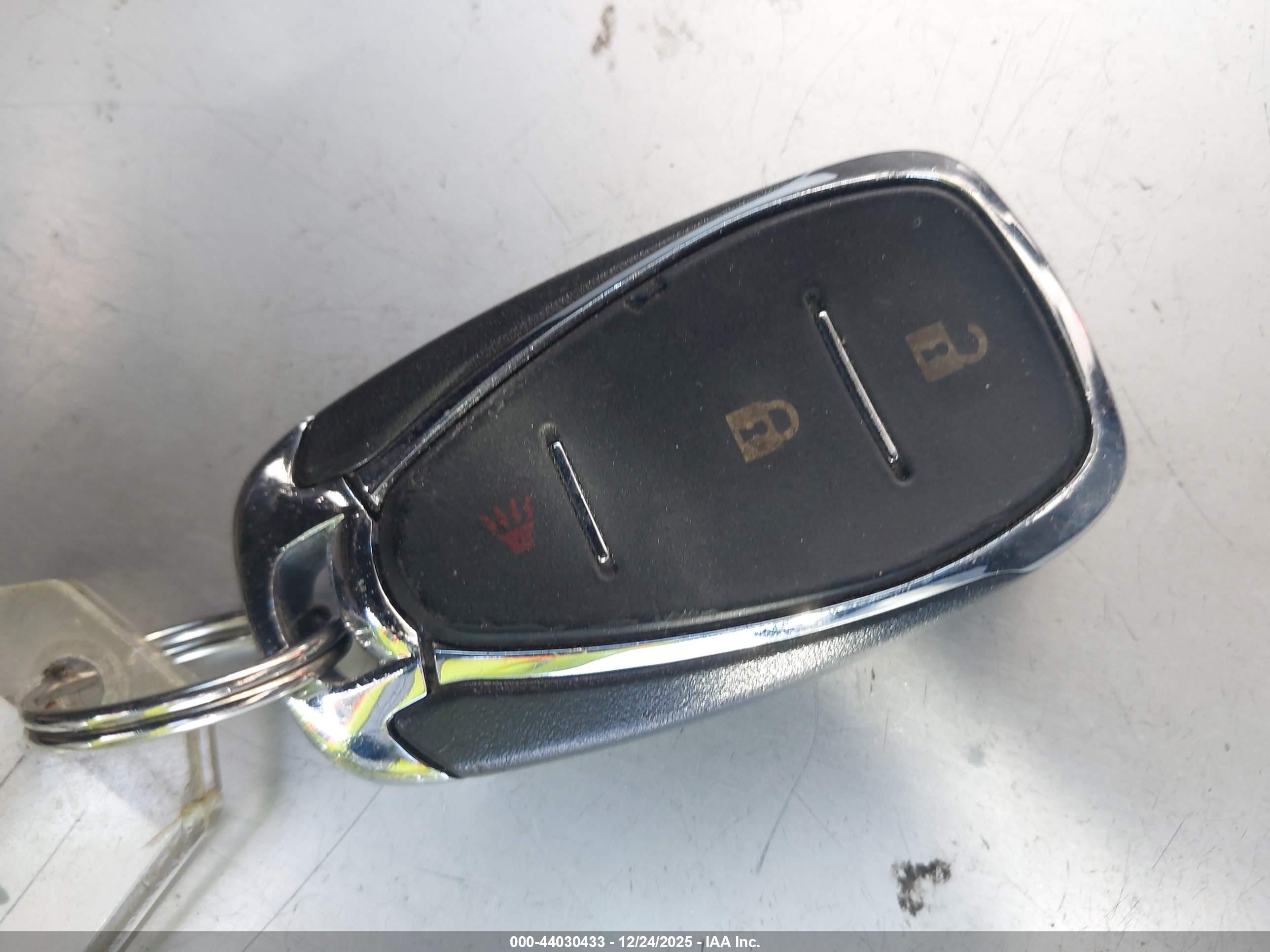 CHEVROLET EQUINOX image 11