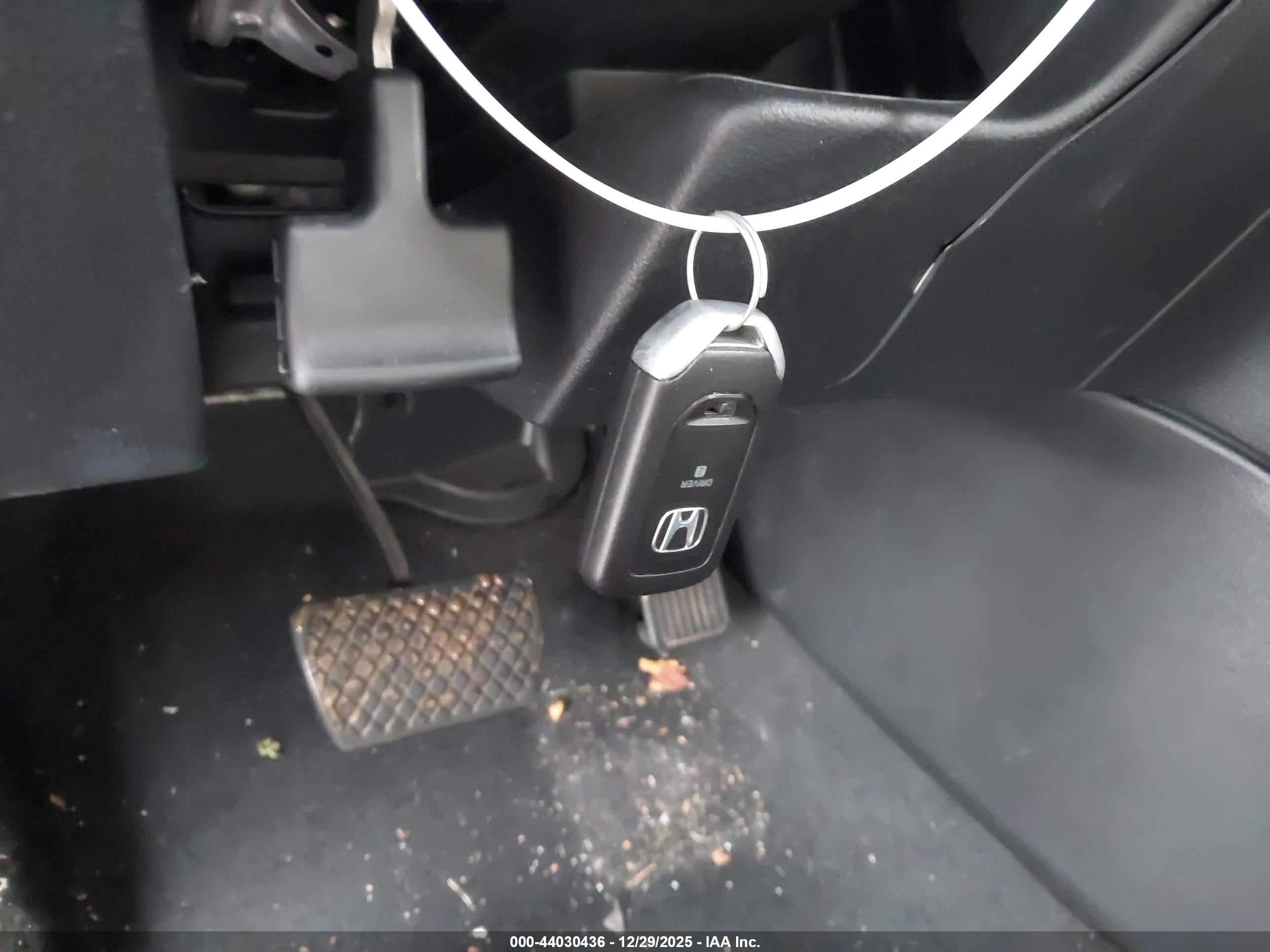 HONDA CR-V image 11