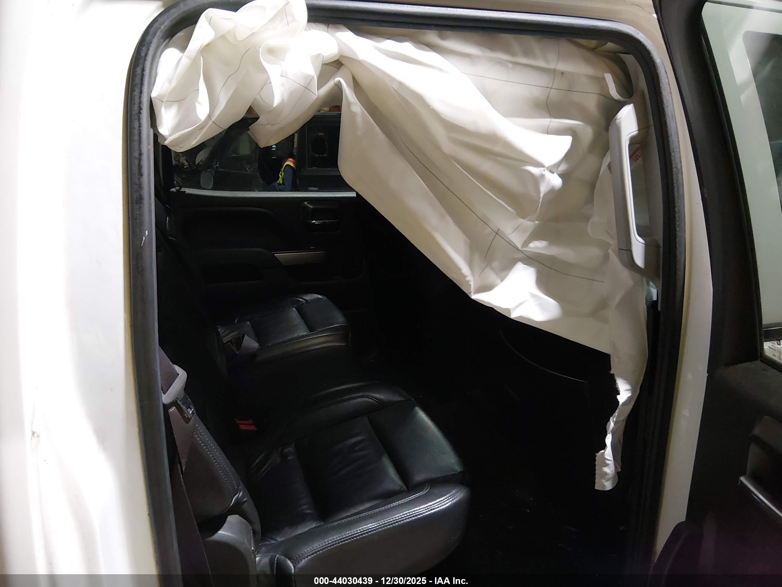 CHEVROLET SILVERADO image 8