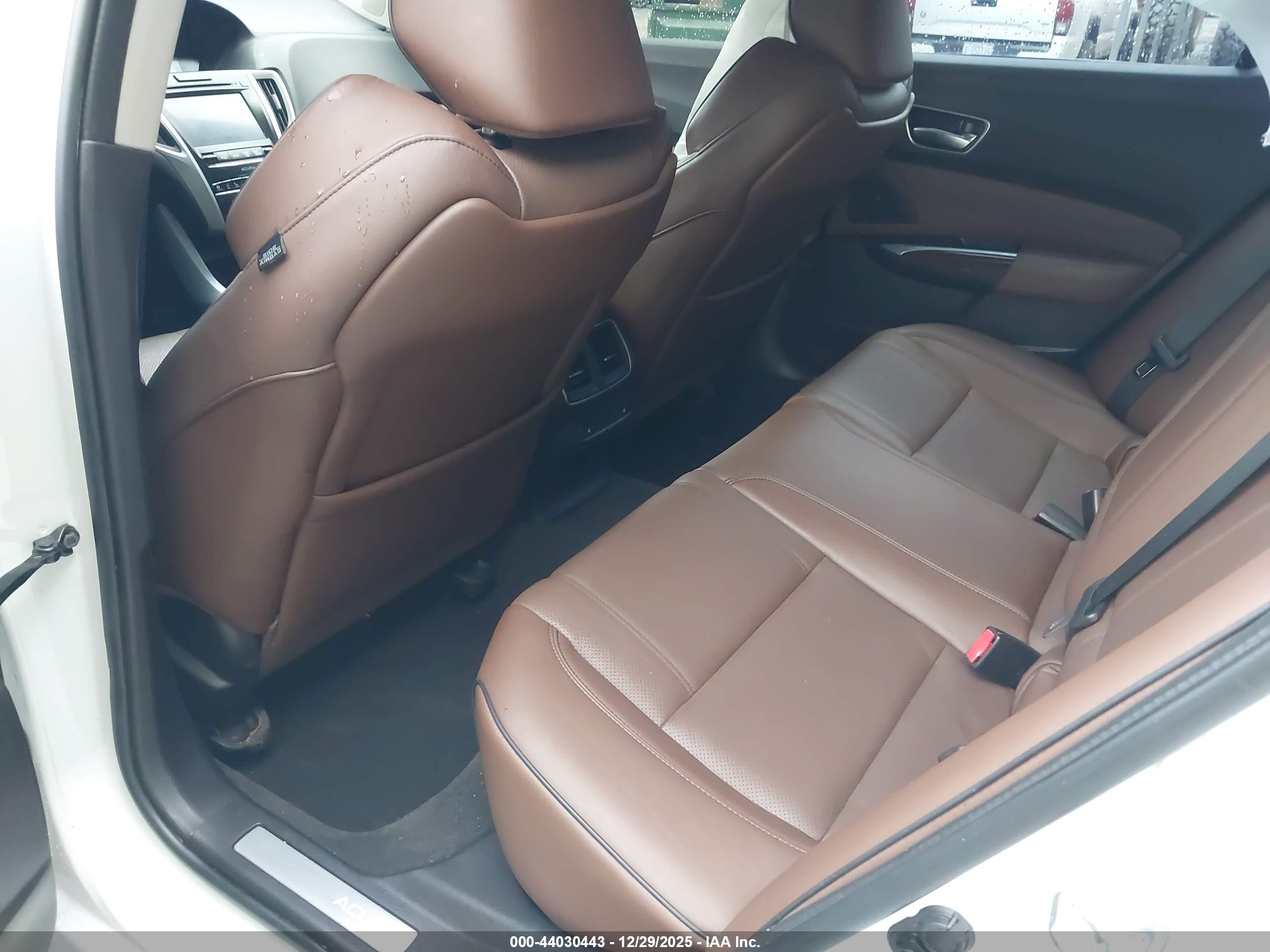 ACURA TLX image 8