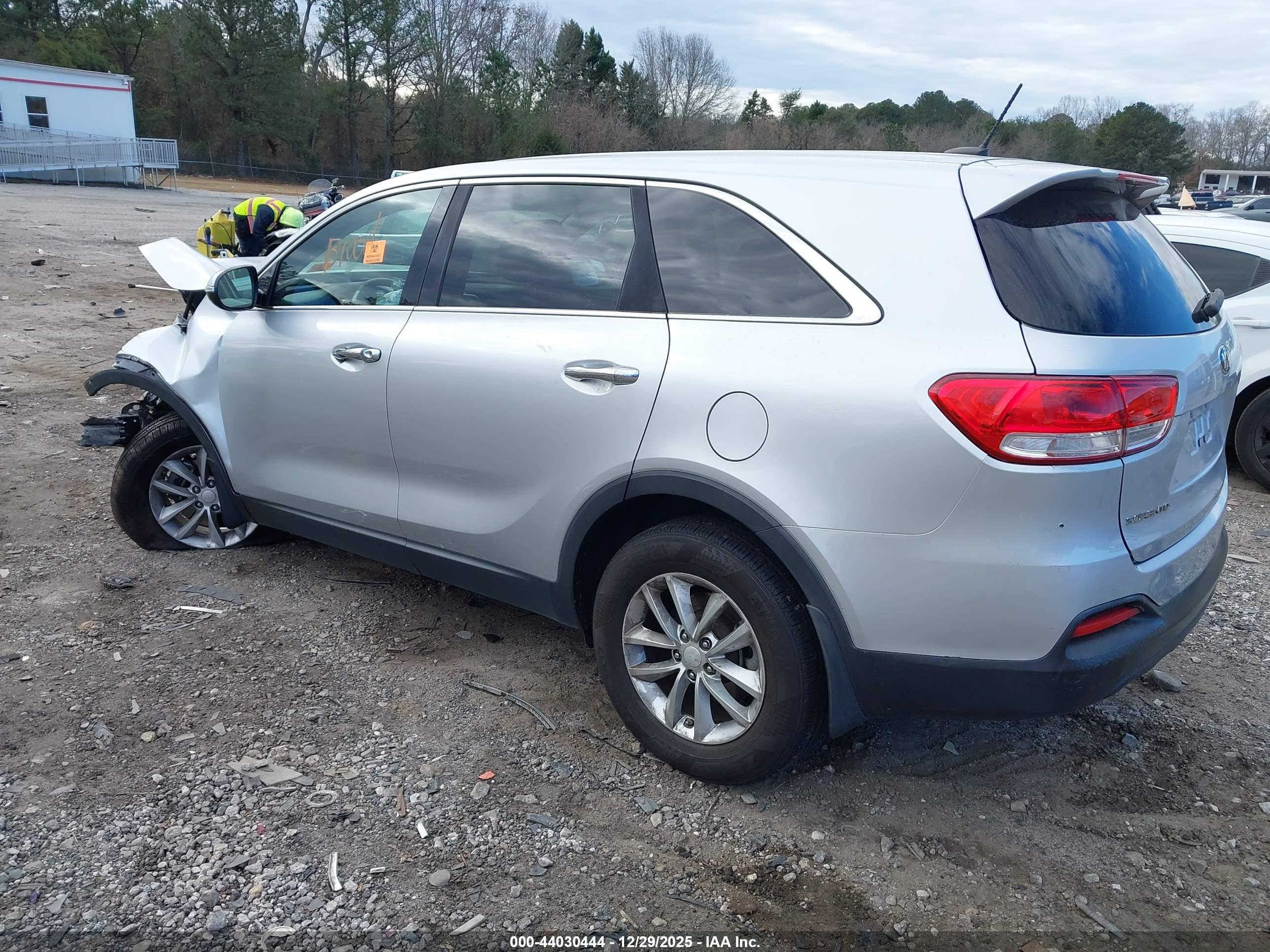 KIA SORENTO image 3