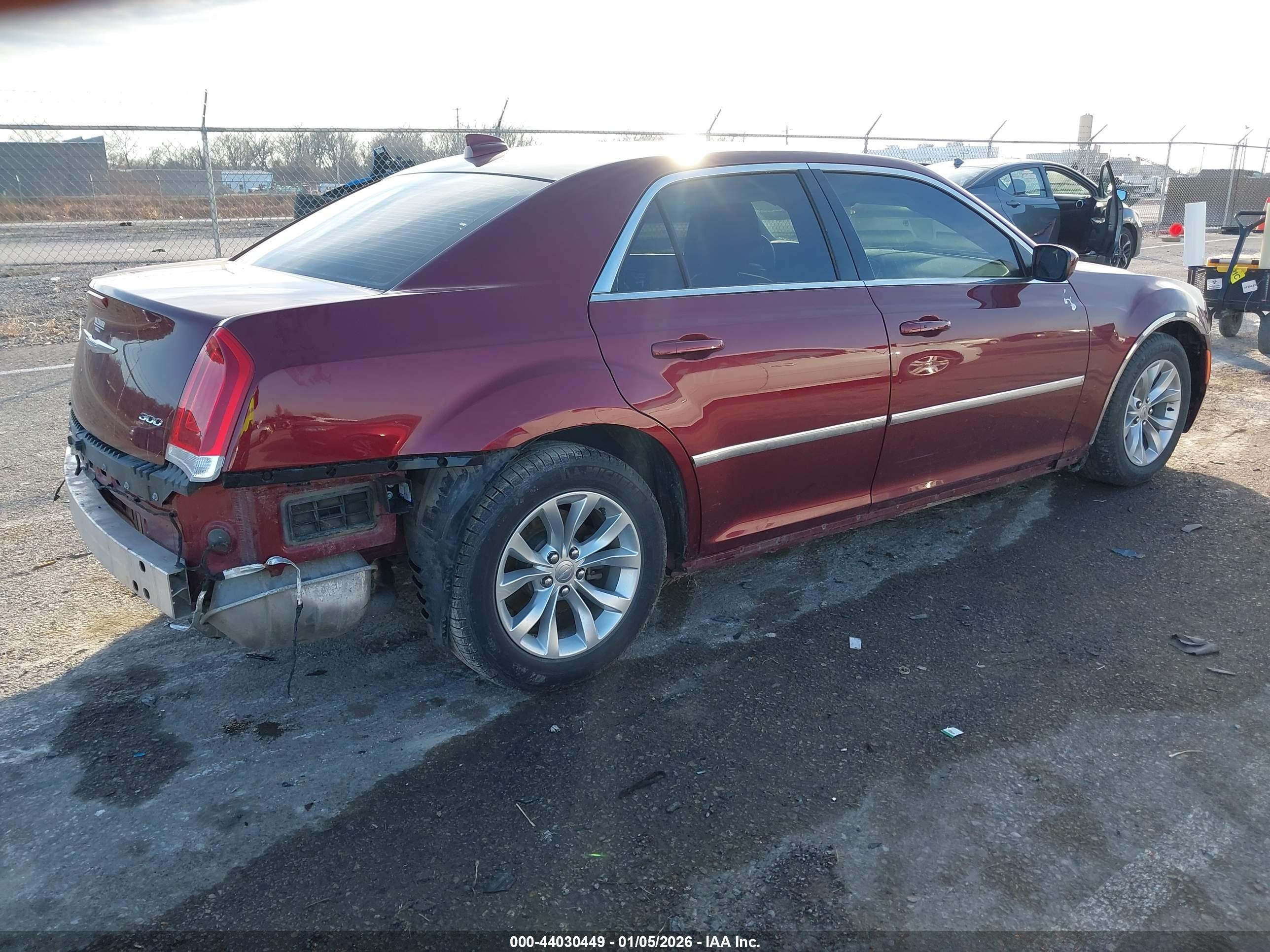 CHRYSLER 300 image 4