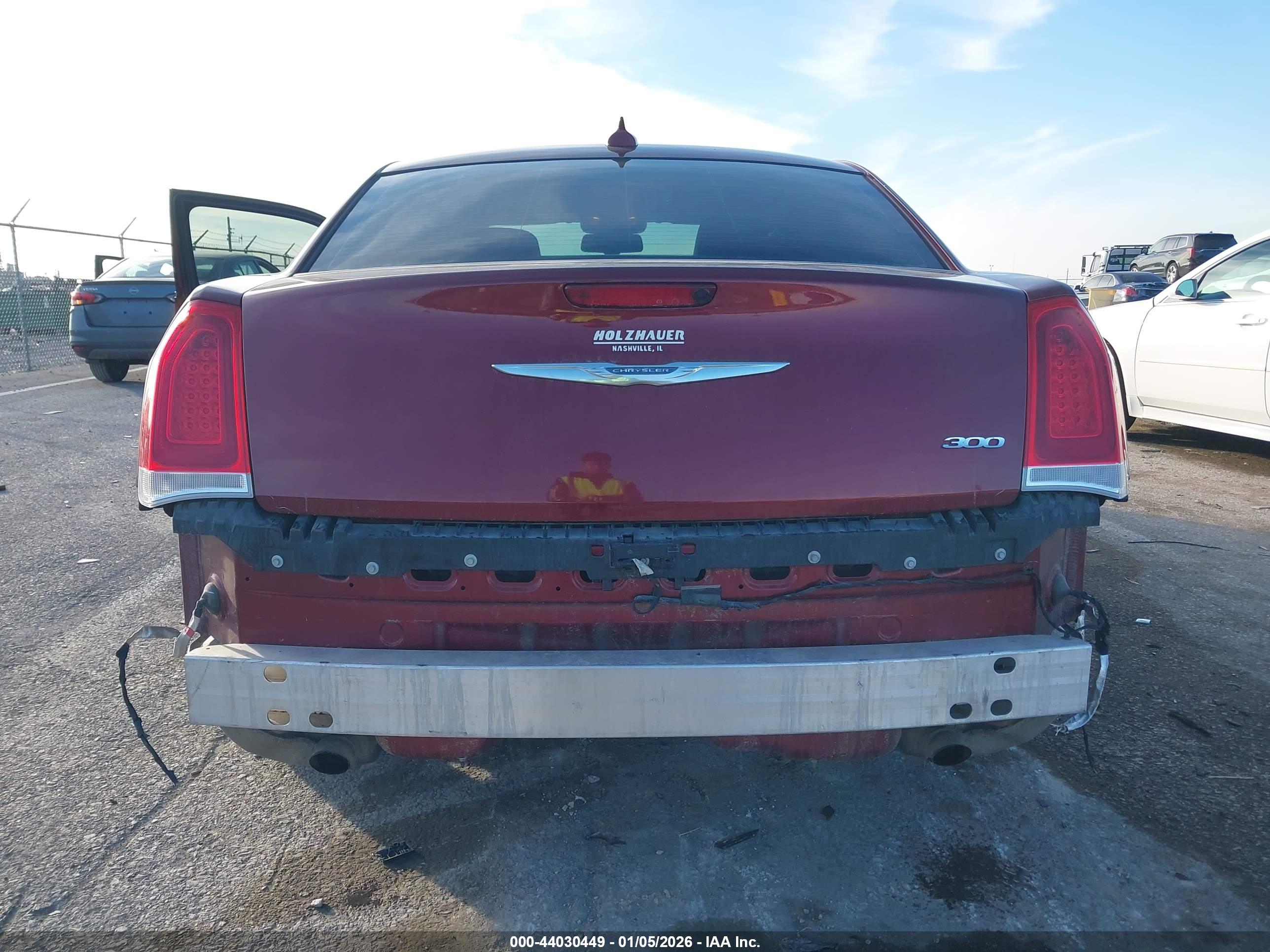 CHRYSLER 300 image 6