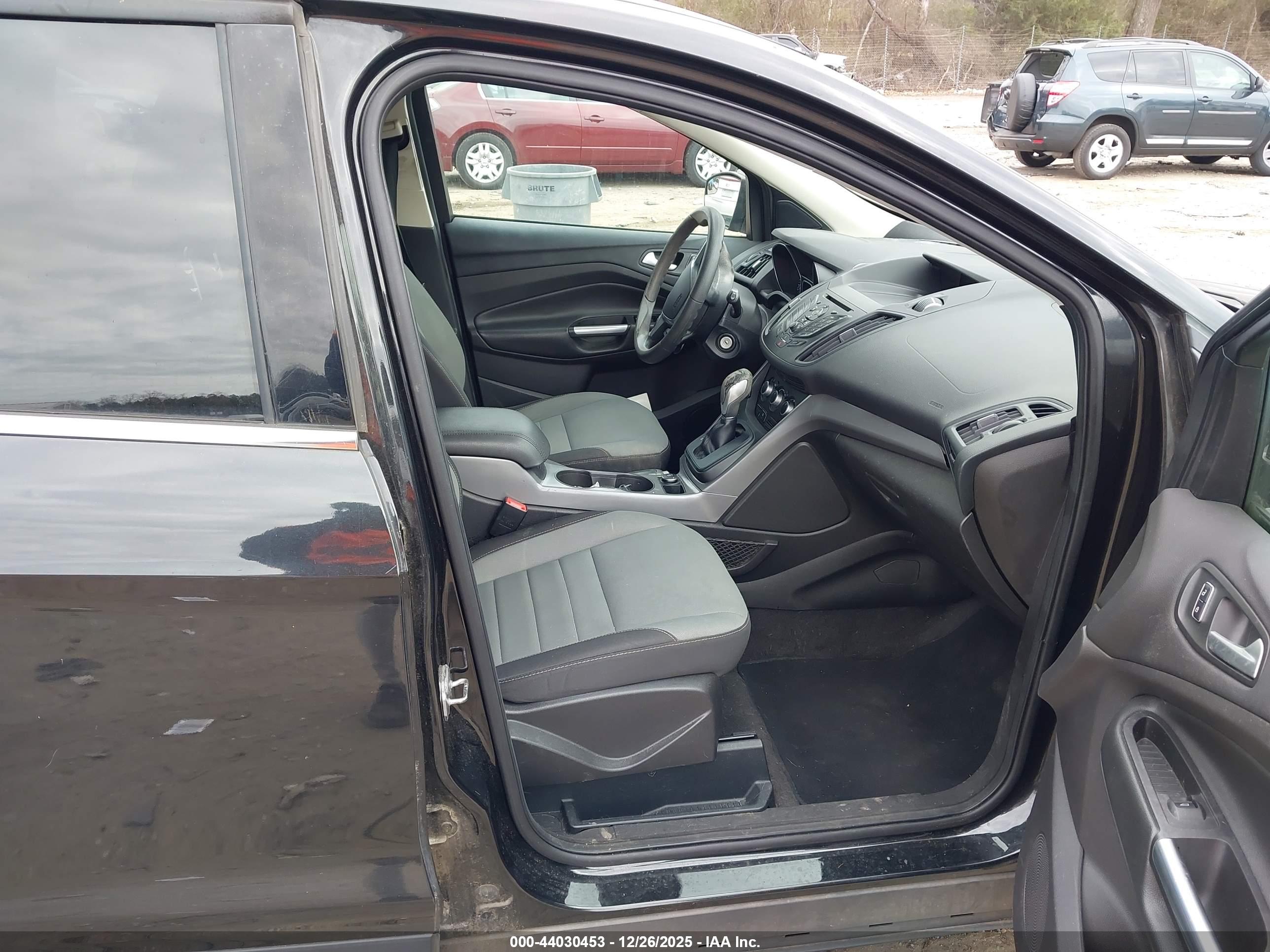 FORD ESCAPE image 5