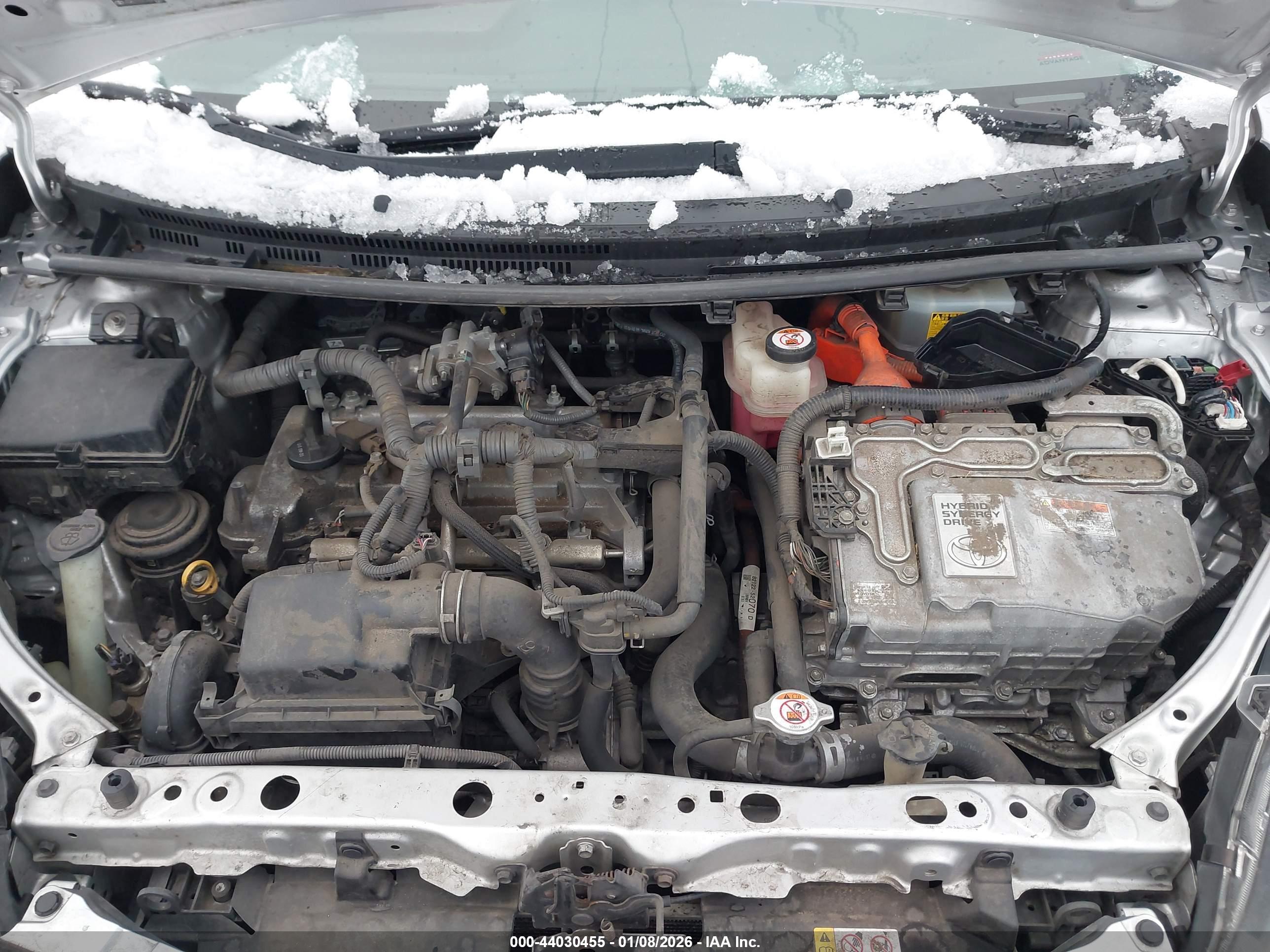 TOYOTA PRIUS image 10