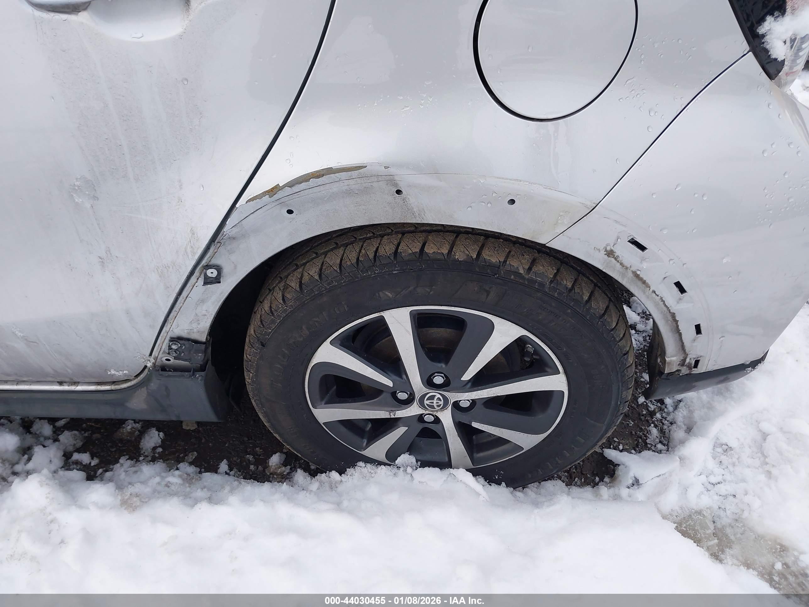 TOYOTA PRIUS image 6