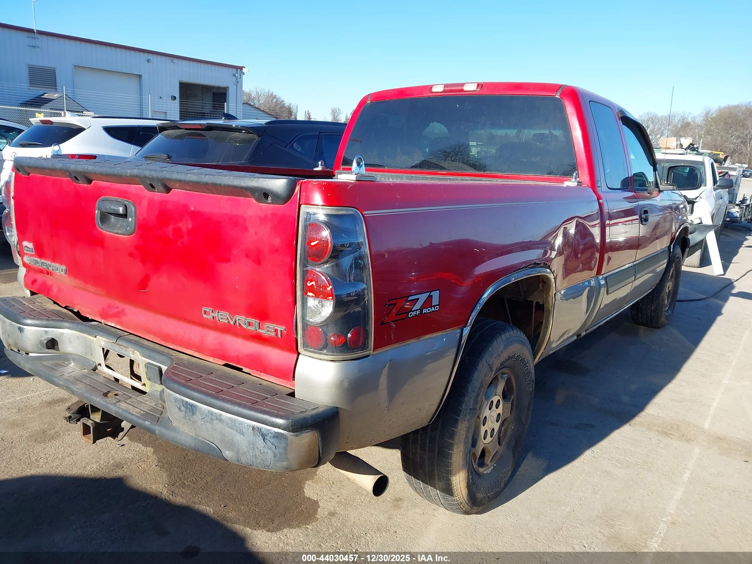 CHEVROLET SILVERADO image 4