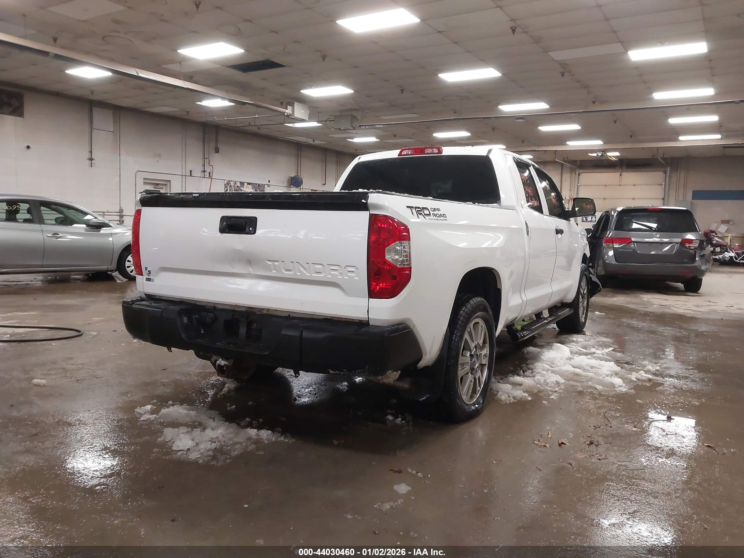 TOYOTA TUNDRA image 4