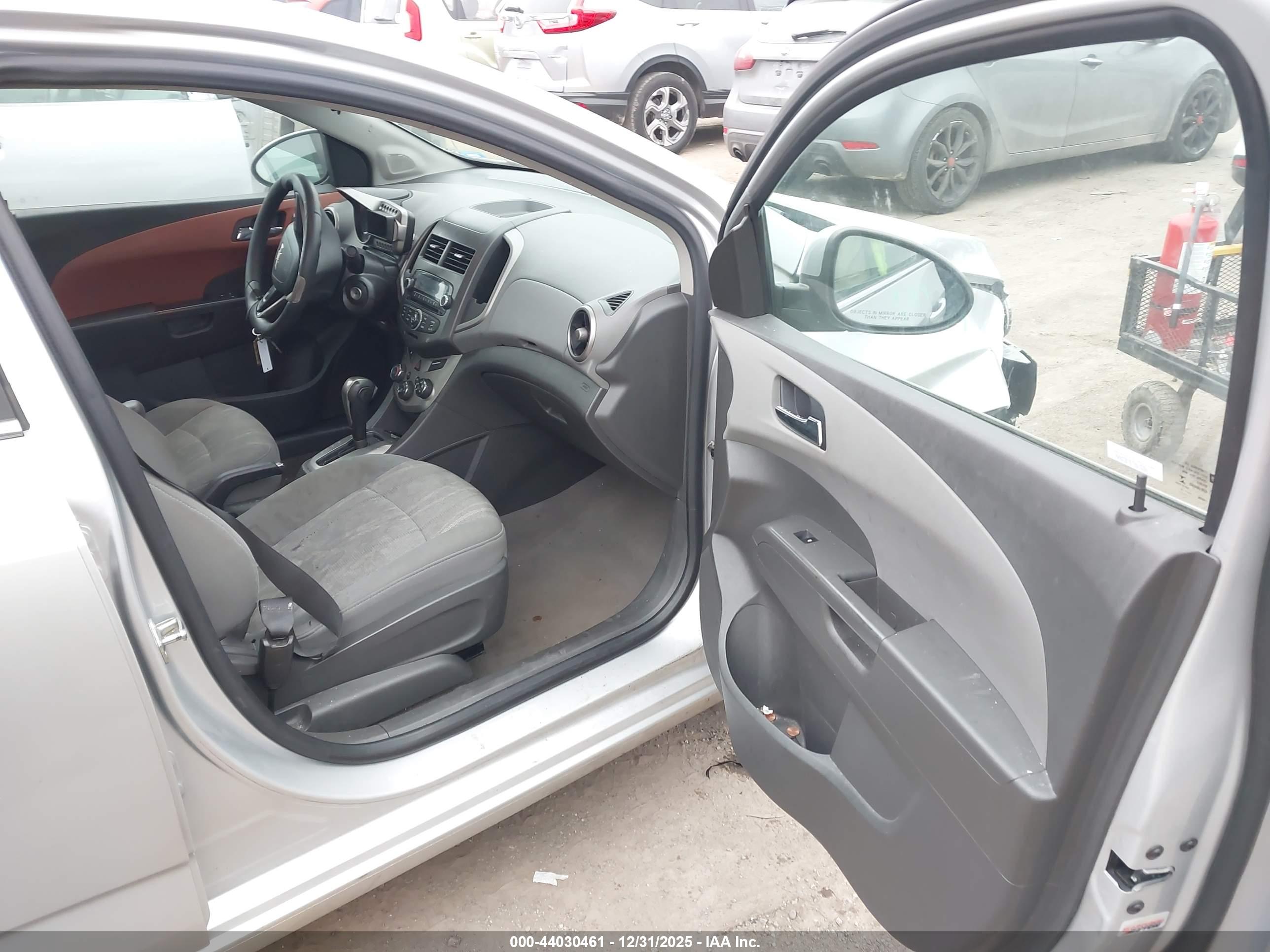 CHEVROLET SONIC image 5