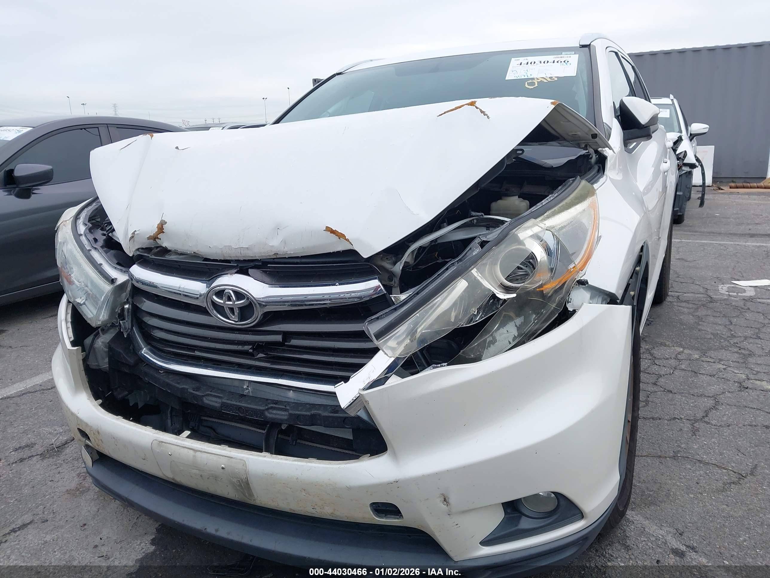 TOYOTA HIGHLANDER image 6