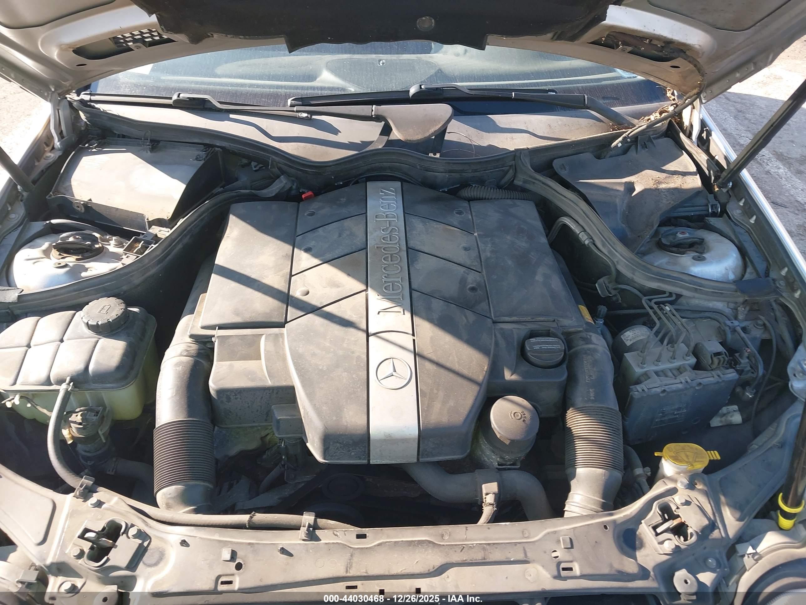 MERCEDES-BENZ C image 10