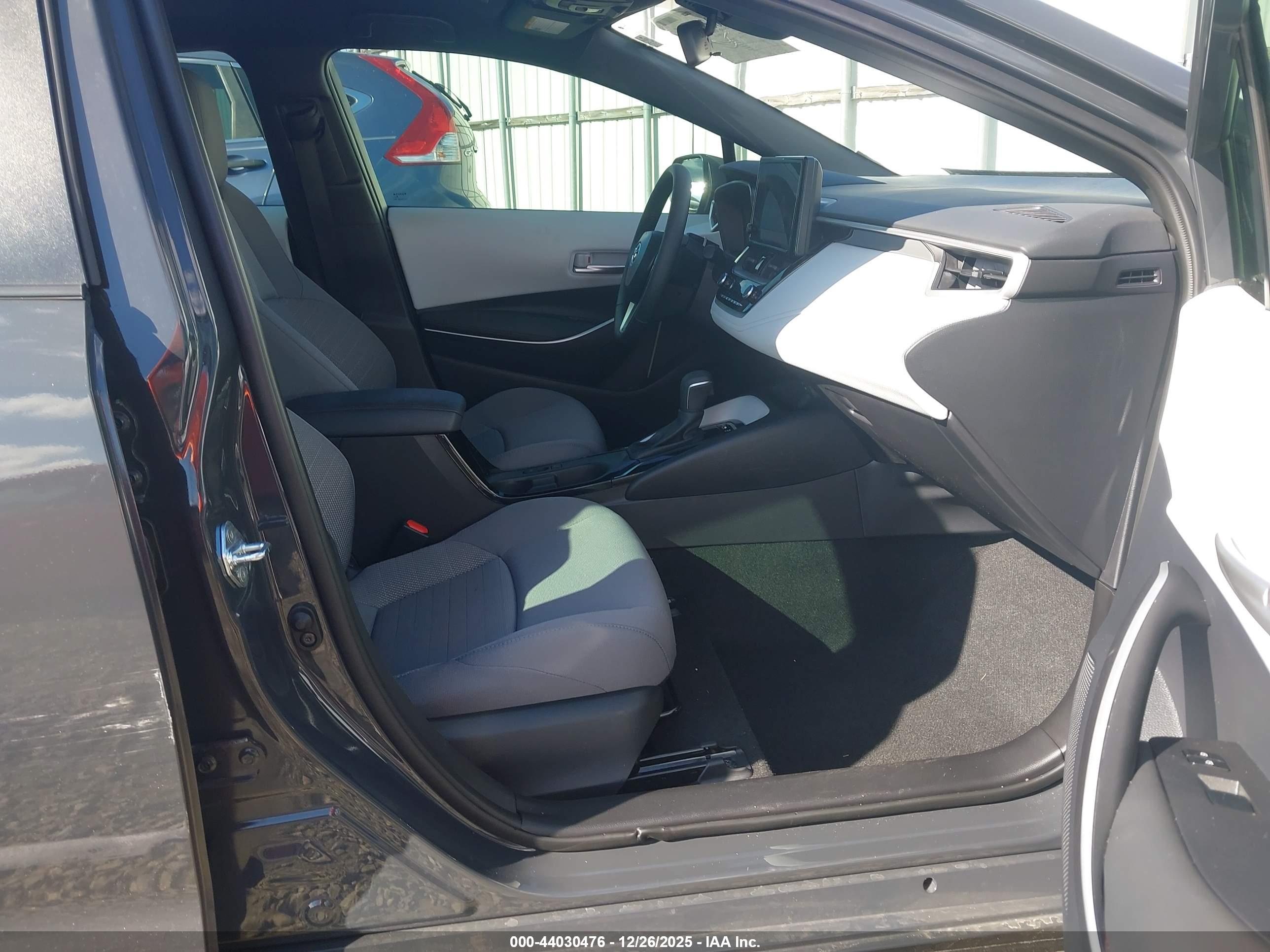 TOYOTA COROLLA image 5