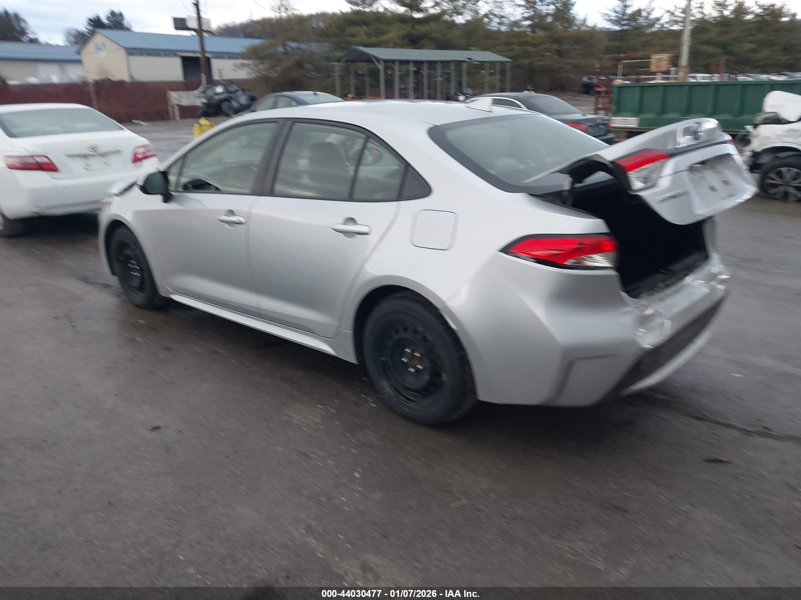 TOYOTA COROLLA image 3